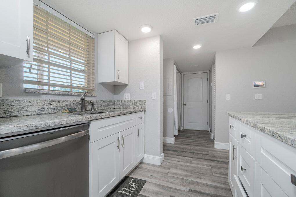 6324 La Costa Drive C Property Photo 9