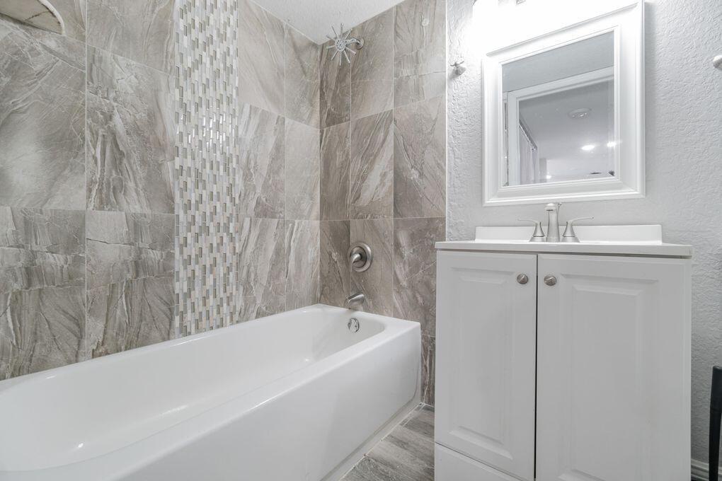 6324 La Costa Drive C Property Photo 15