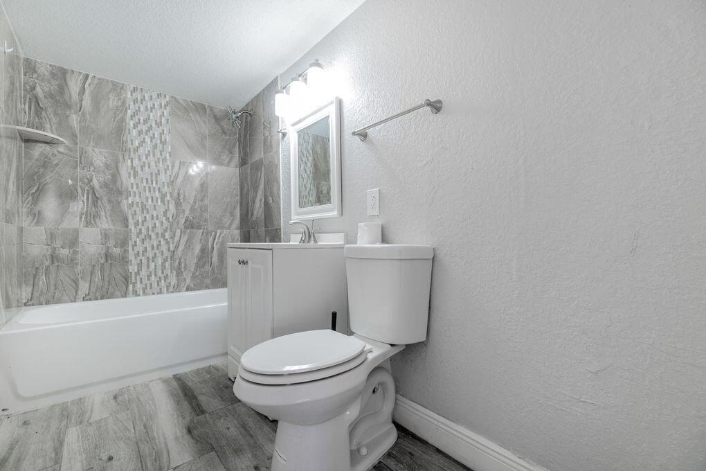 6324 La Costa Drive C Property Photo 16