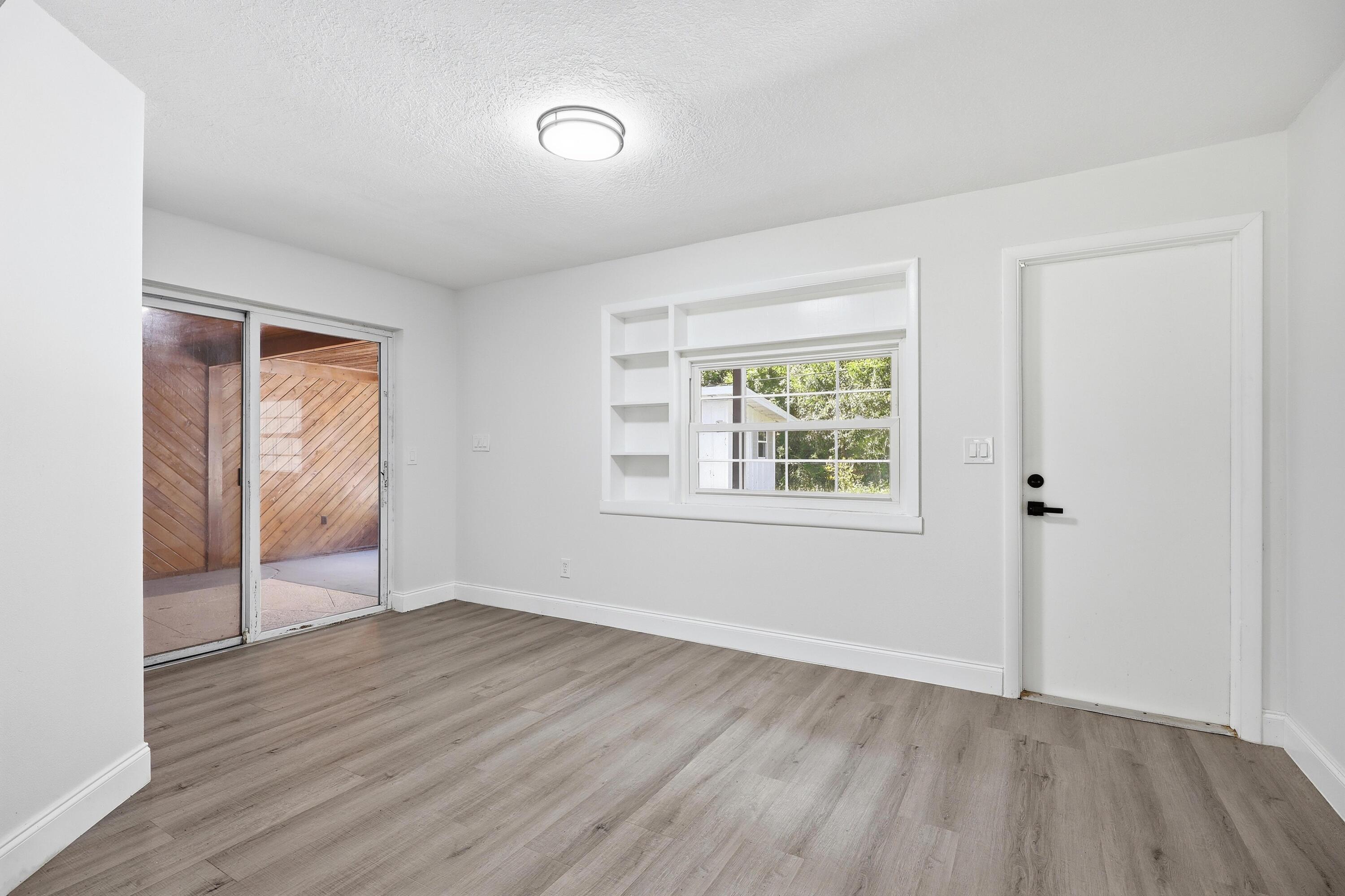 2726 6th Place Property Photo 23