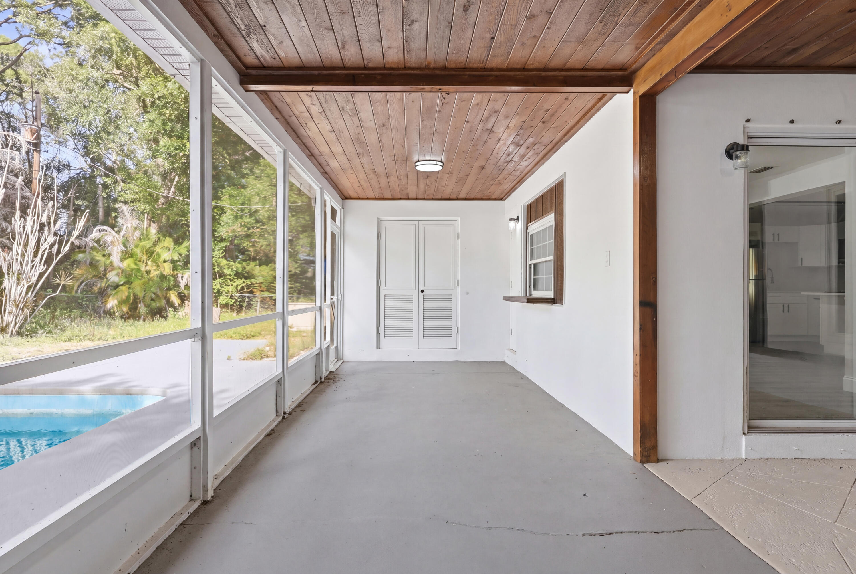 2726 6th Place Property Photo 25