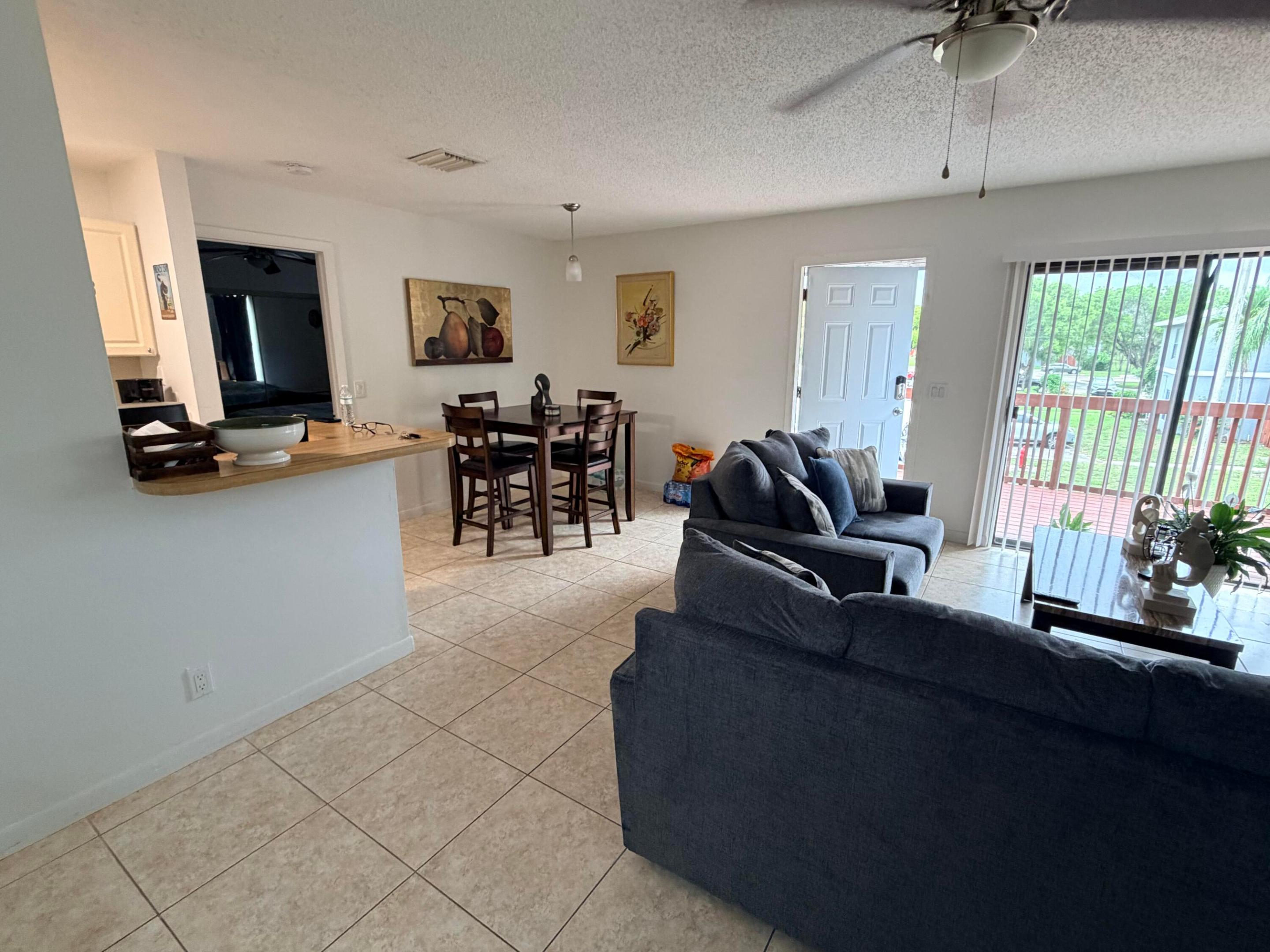 27 Crossings Circle H Property Photo 2