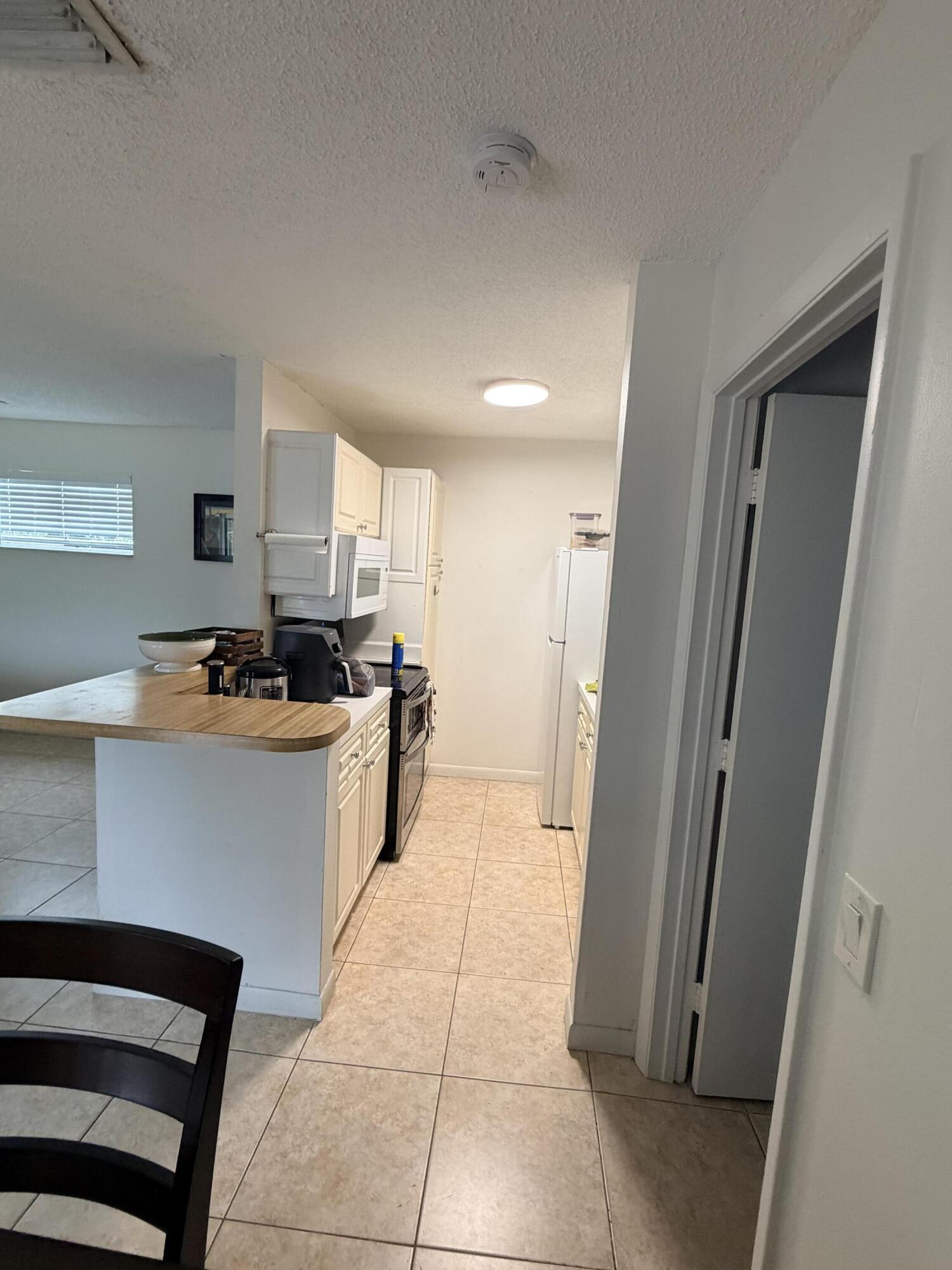27 Crossings Circle H Property Photo 7