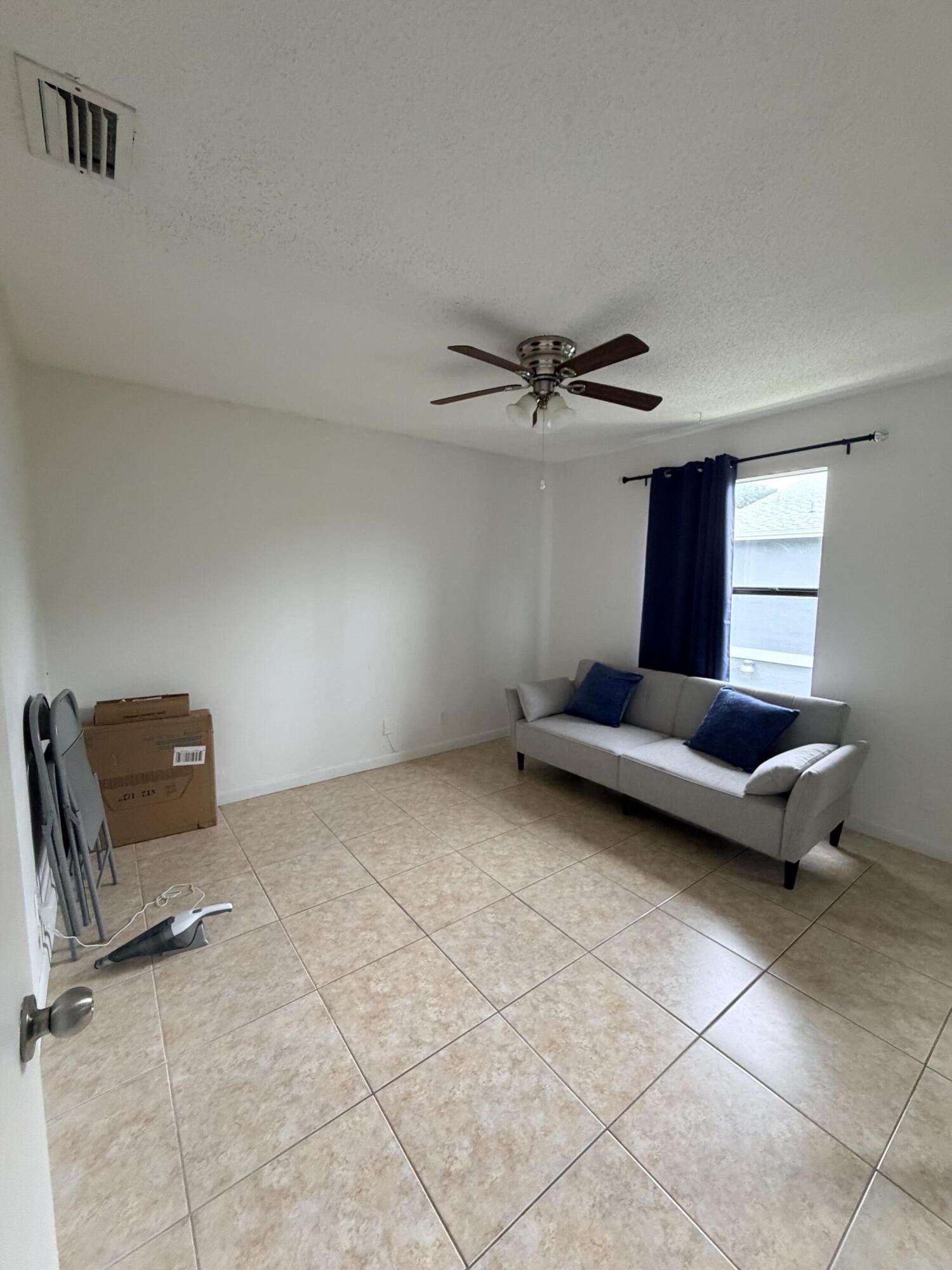 27 Crossings Circle H Property Photo 15