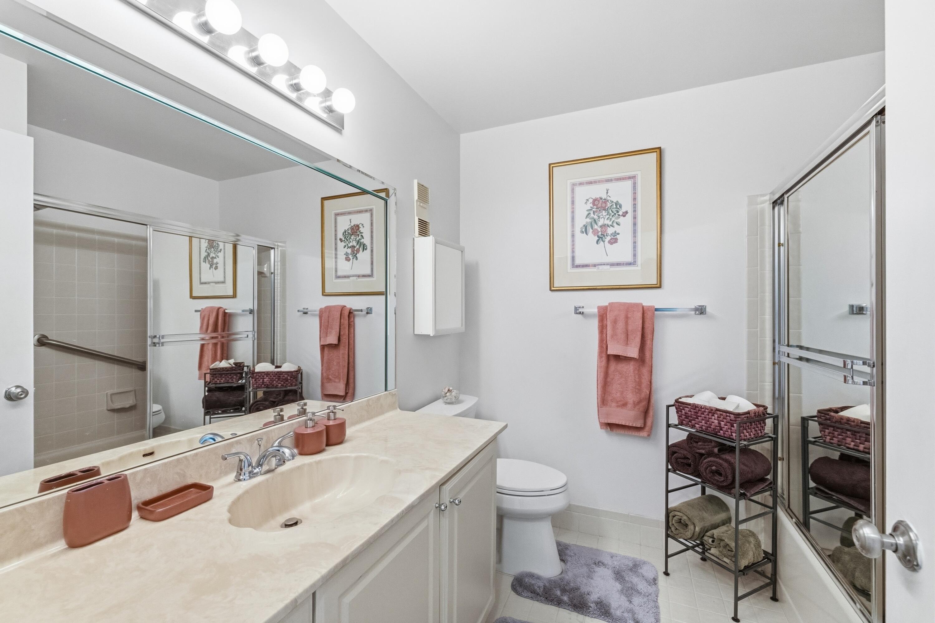 8128 Summerbreeze Lane Property Photo 16