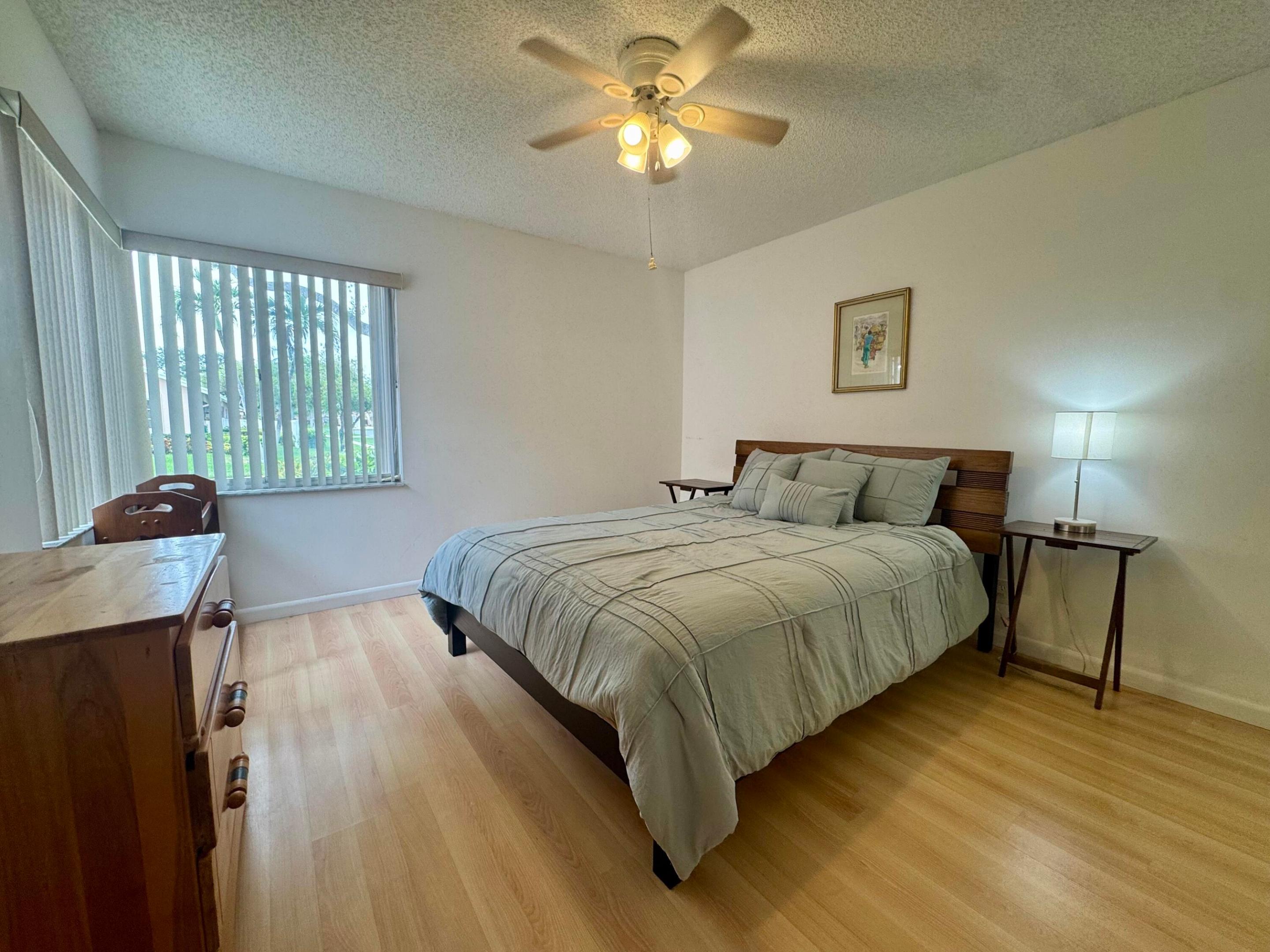 8128 Summerbreeze Lane Property Photo 17
