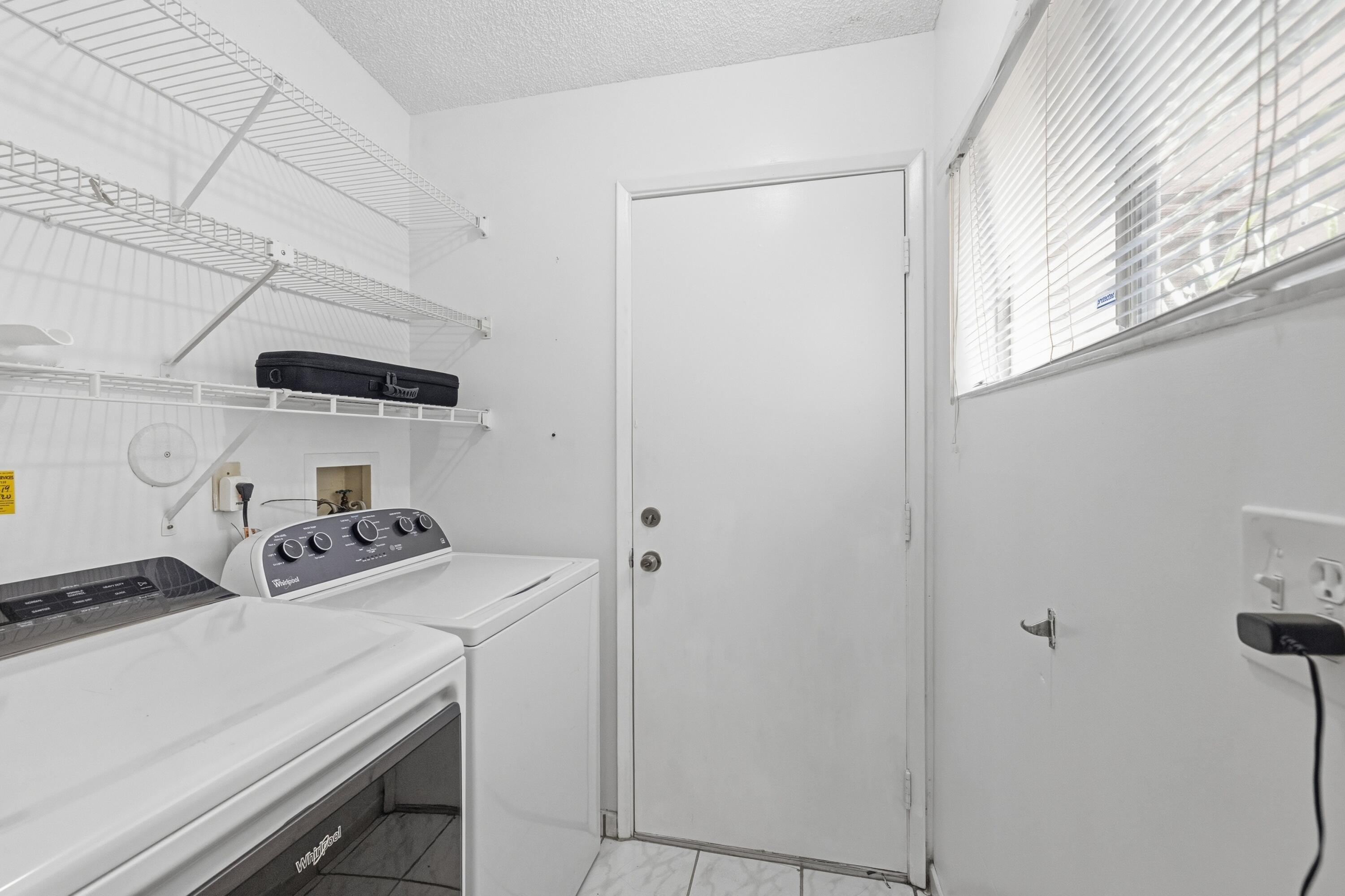 8128 Summerbreeze Lane Property Photo 18