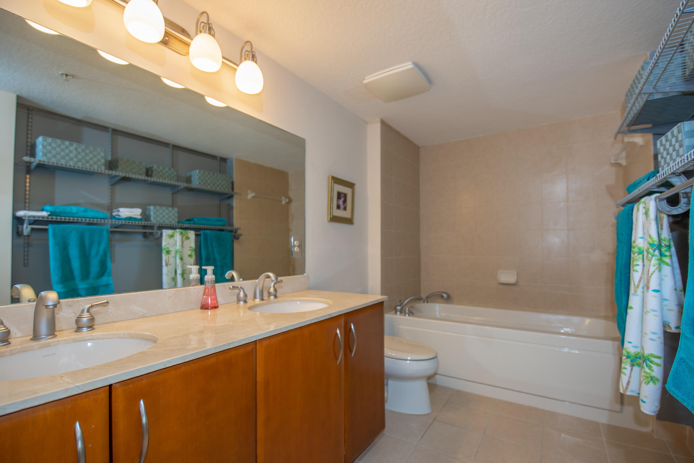 511 Lucerne Avenue 401 Property Photo 15