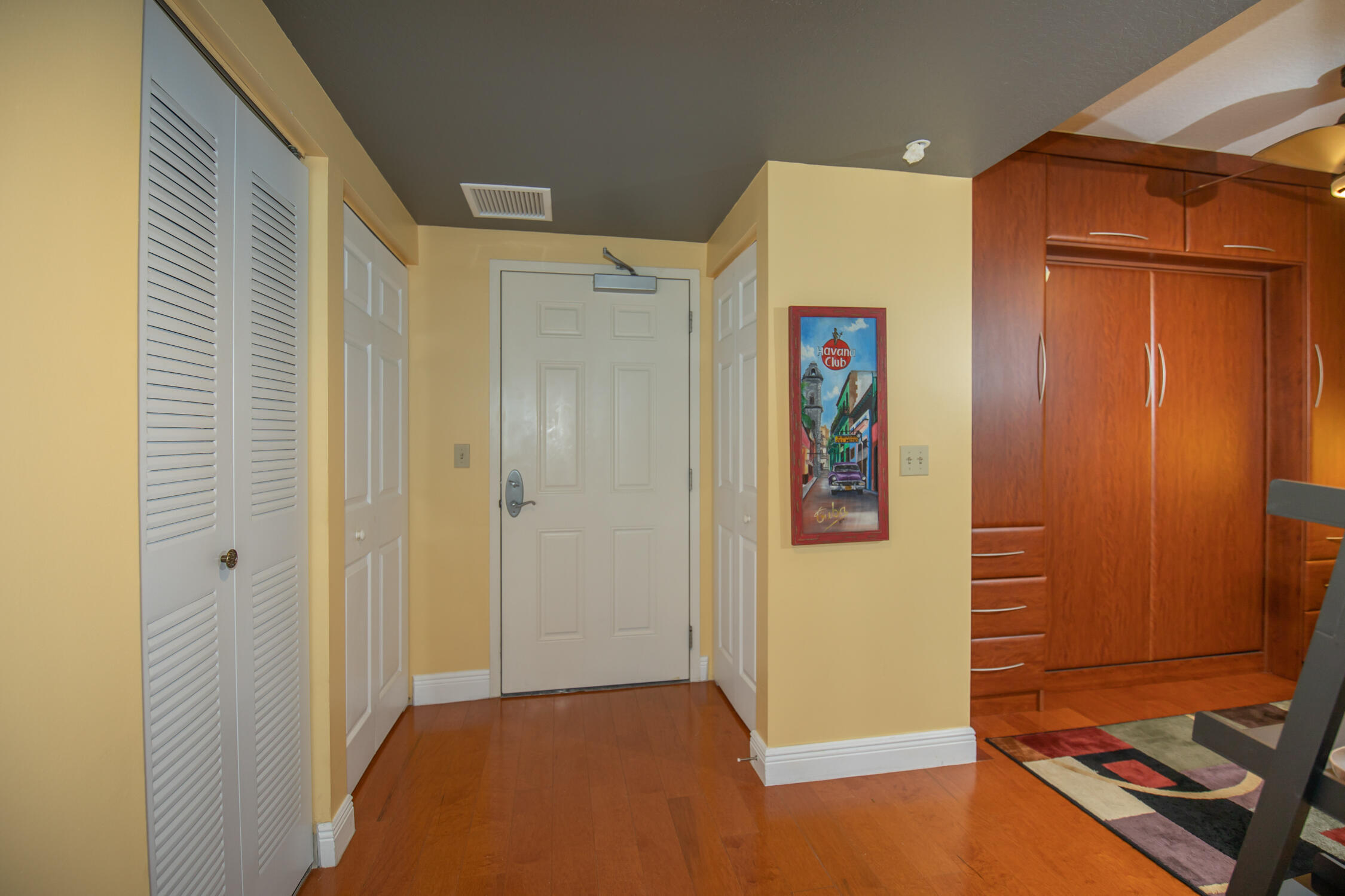 511 Lucerne Avenue 401 Property Photo 16