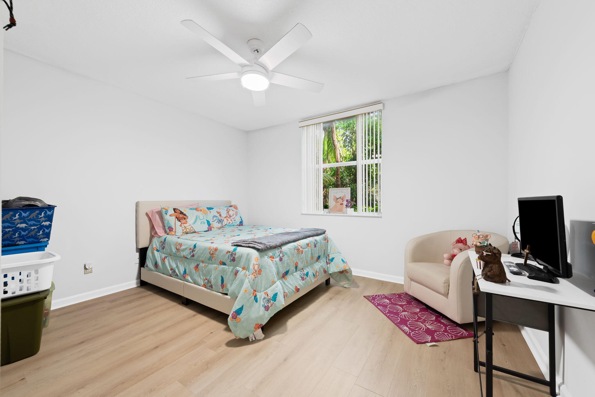 529 E Sheridan Street 1081 Property Photo 16