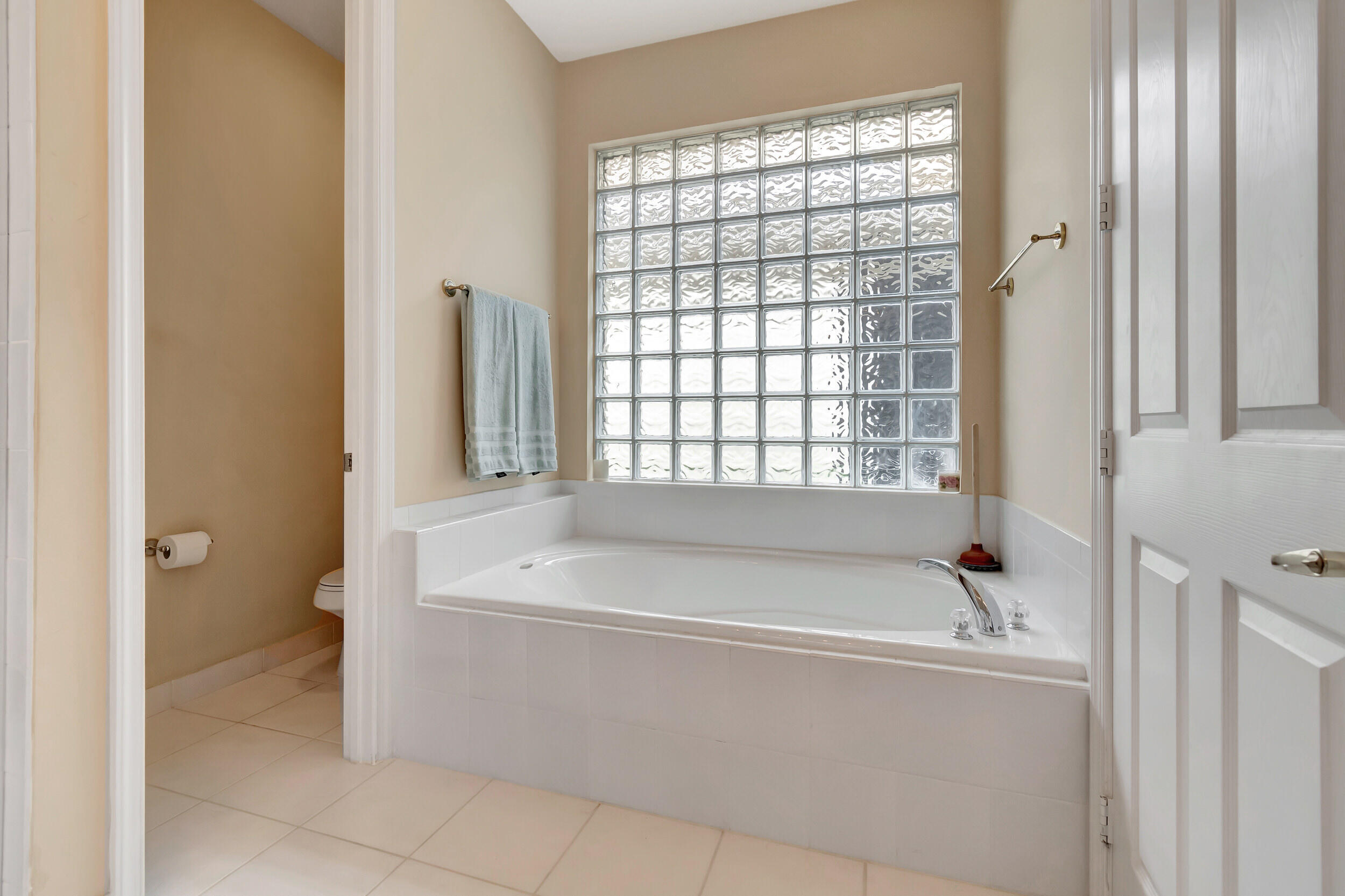 9635 Sandpiper Shores Way Property Photo 23