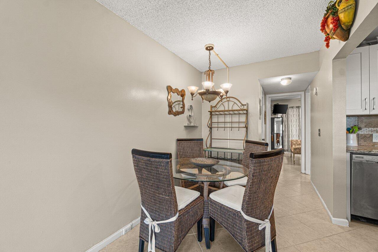 175 Suffolk E Property Photo 8