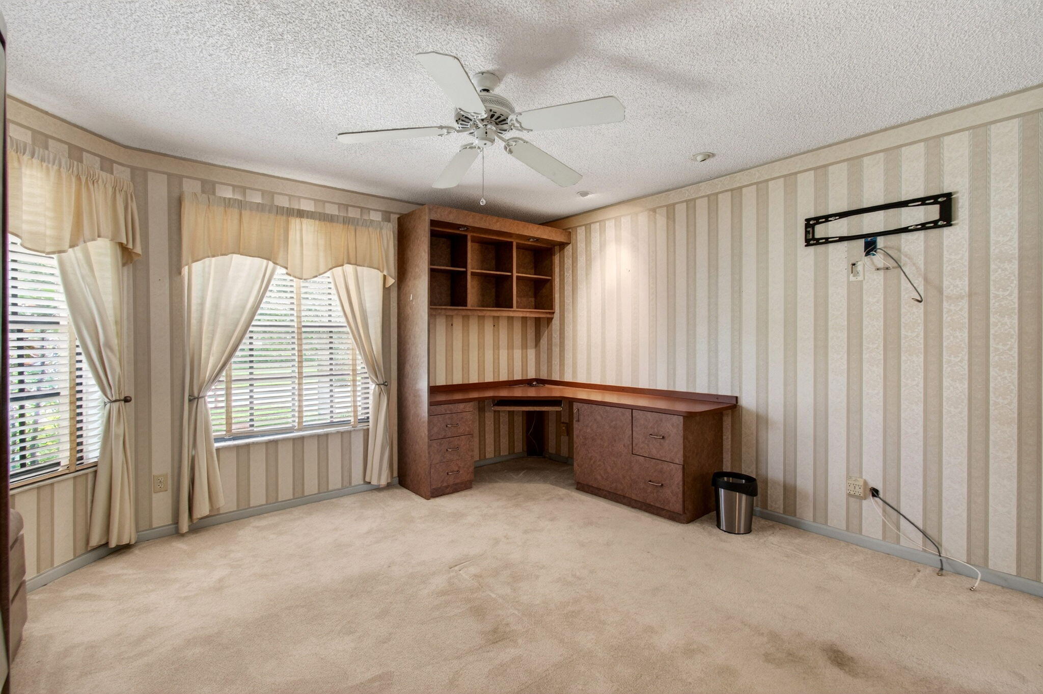 7004 Bitterbush Place Property Photo 59