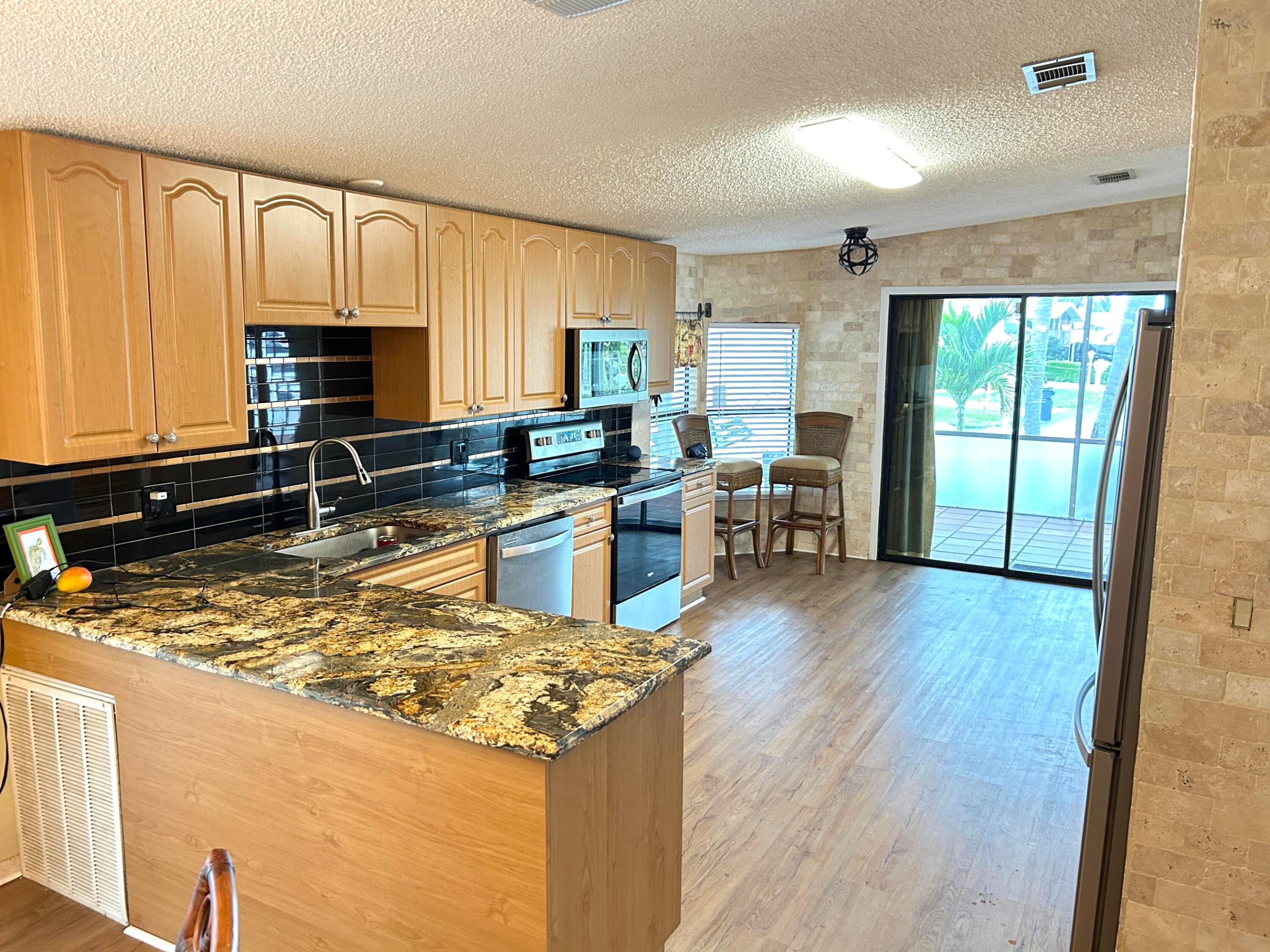 3409 Lake Overlook Place Property Photo 3