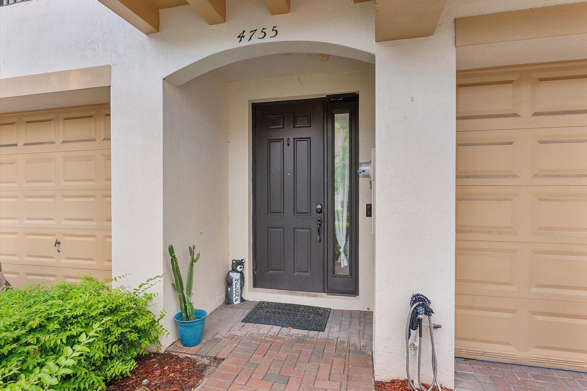 4755 Cypress Street 4755 Property Photo 2