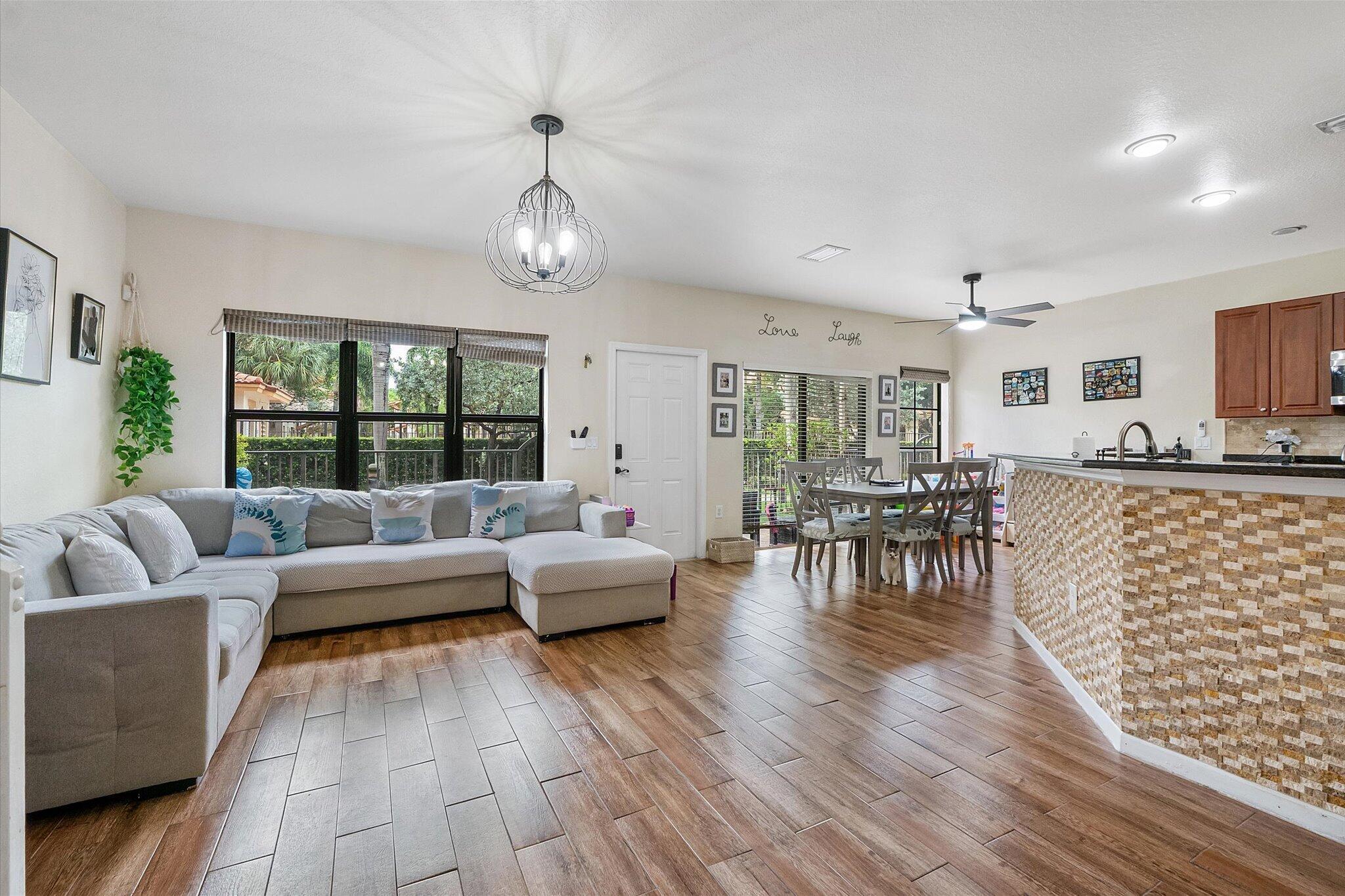 4755 Cypress Street 4755 Property Photo 3
