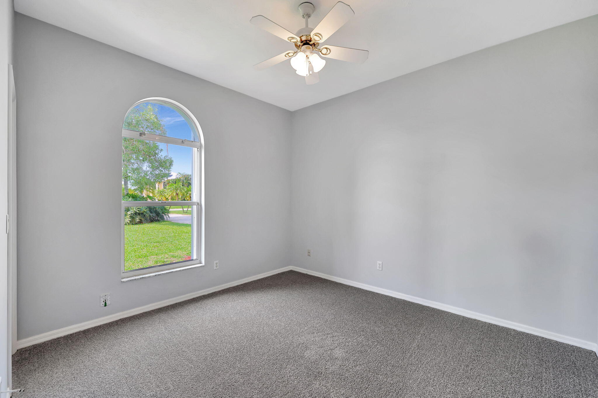 2704 Se Eagle Drive Property Photo 26