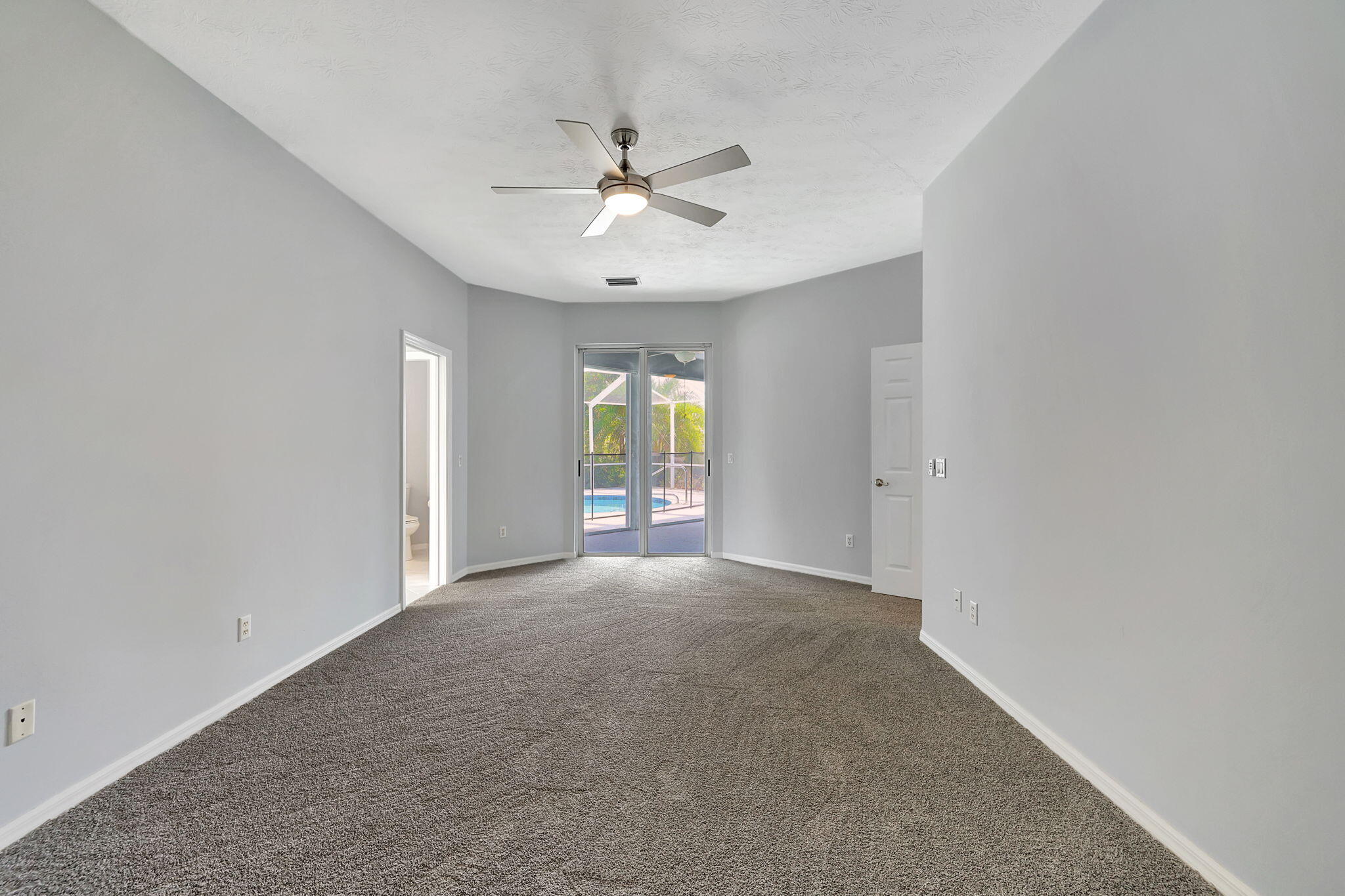 2704 Se Eagle Drive Property Photo 31