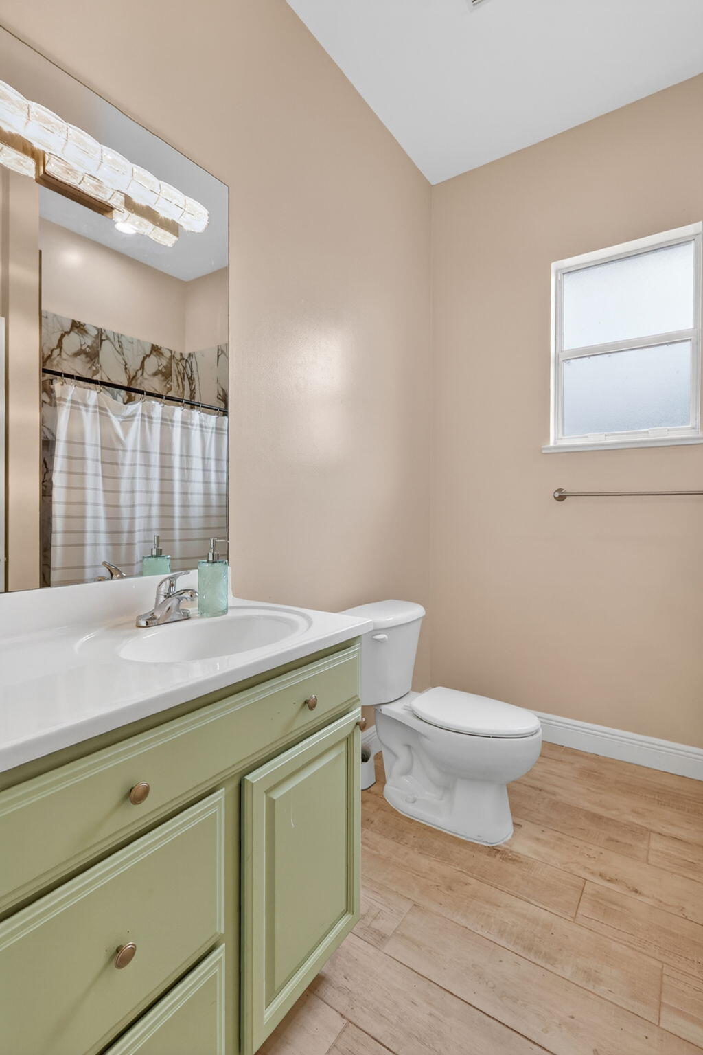 1571 Sw Hunnicut Avenue Property Photo 10