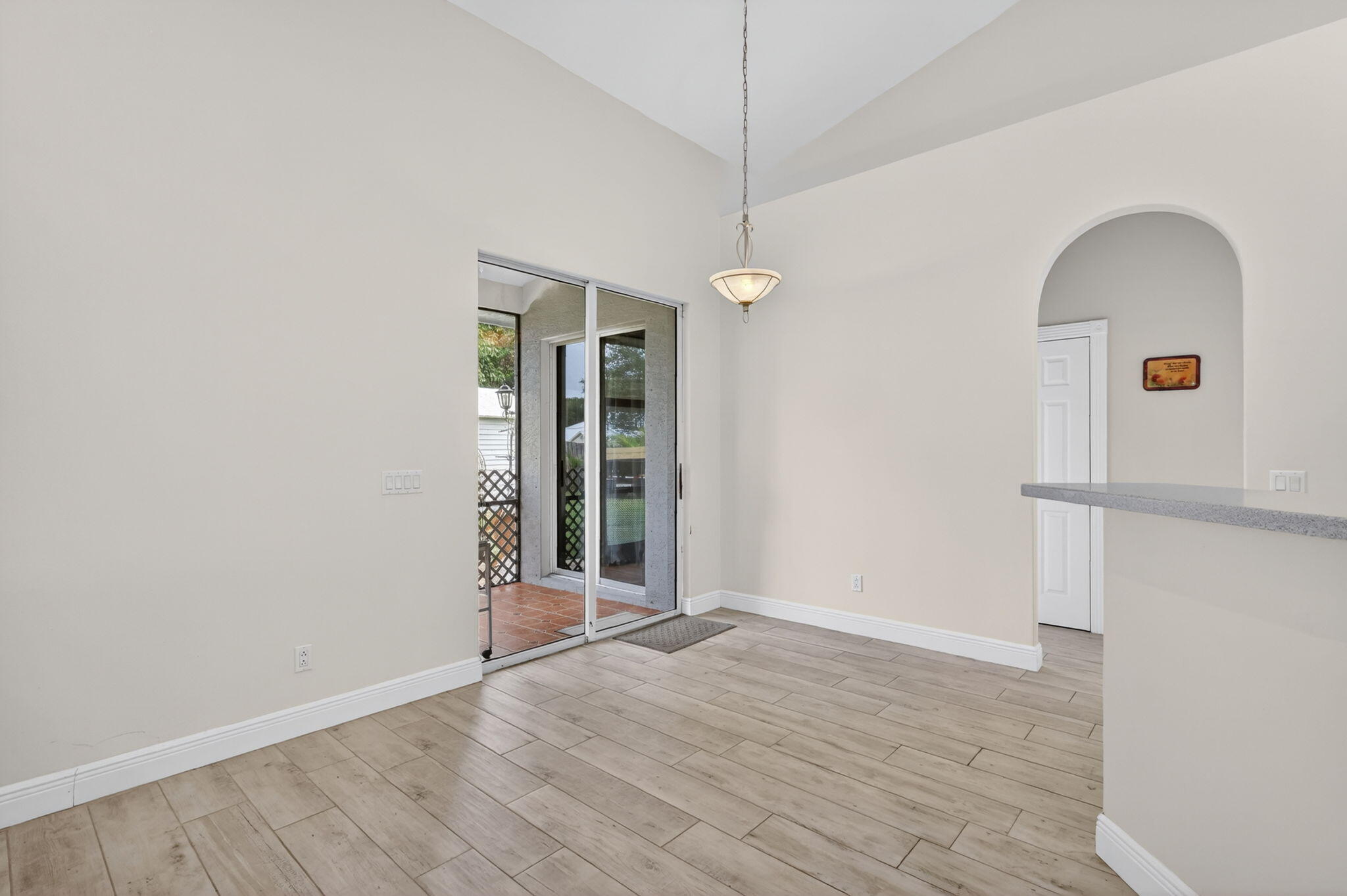 1571 Sw Hunnicut Avenue Property Photo 14