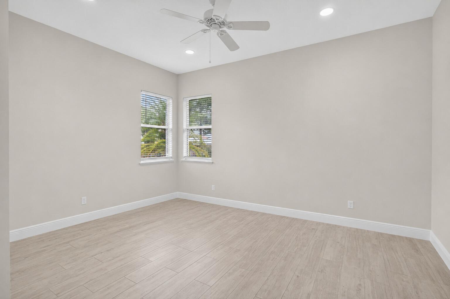 1571 Sw Hunnicut Avenue Property Photo 15