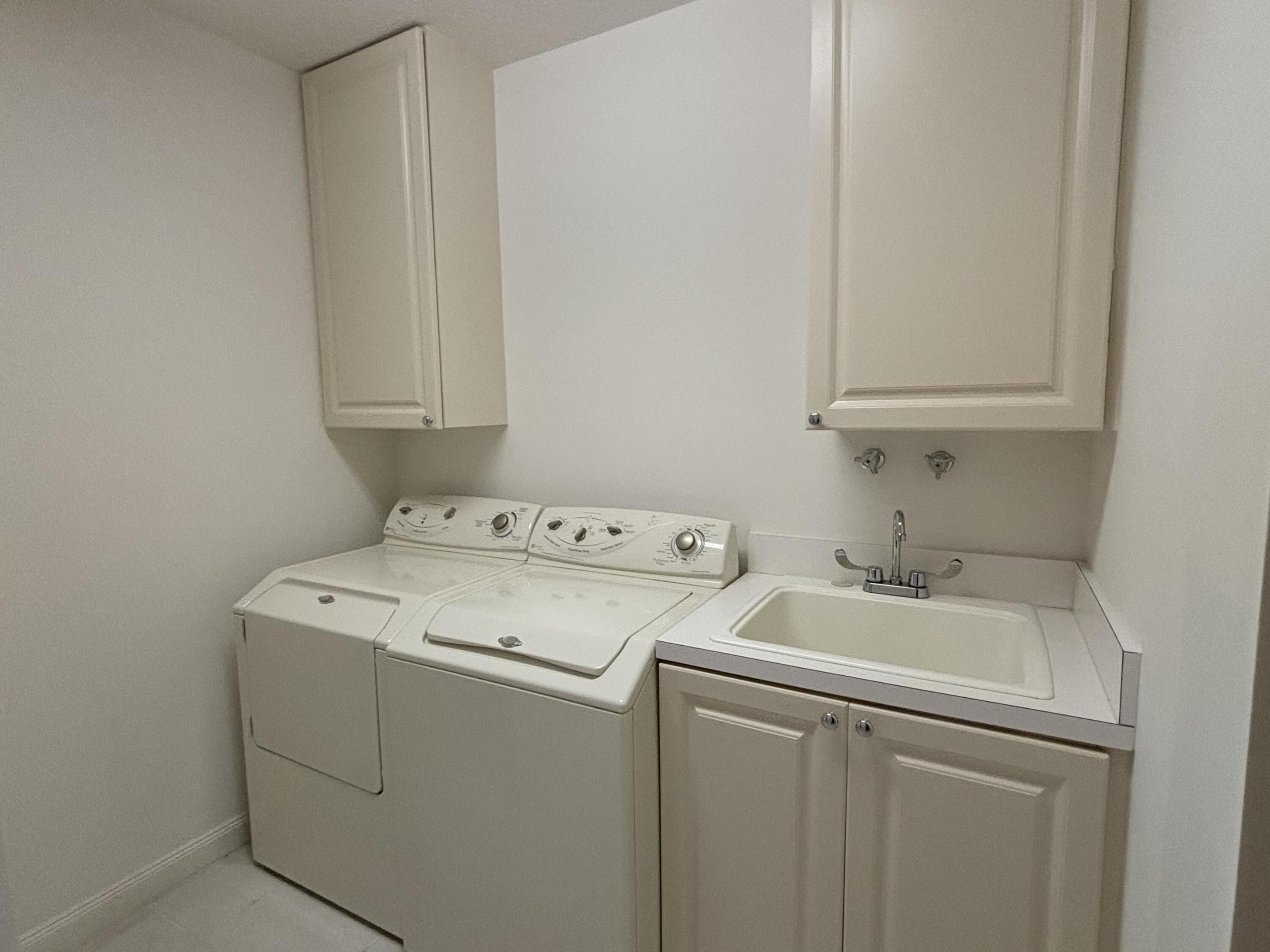 10 E Harbour Isle Dr Drive E 302 Property Photo 10