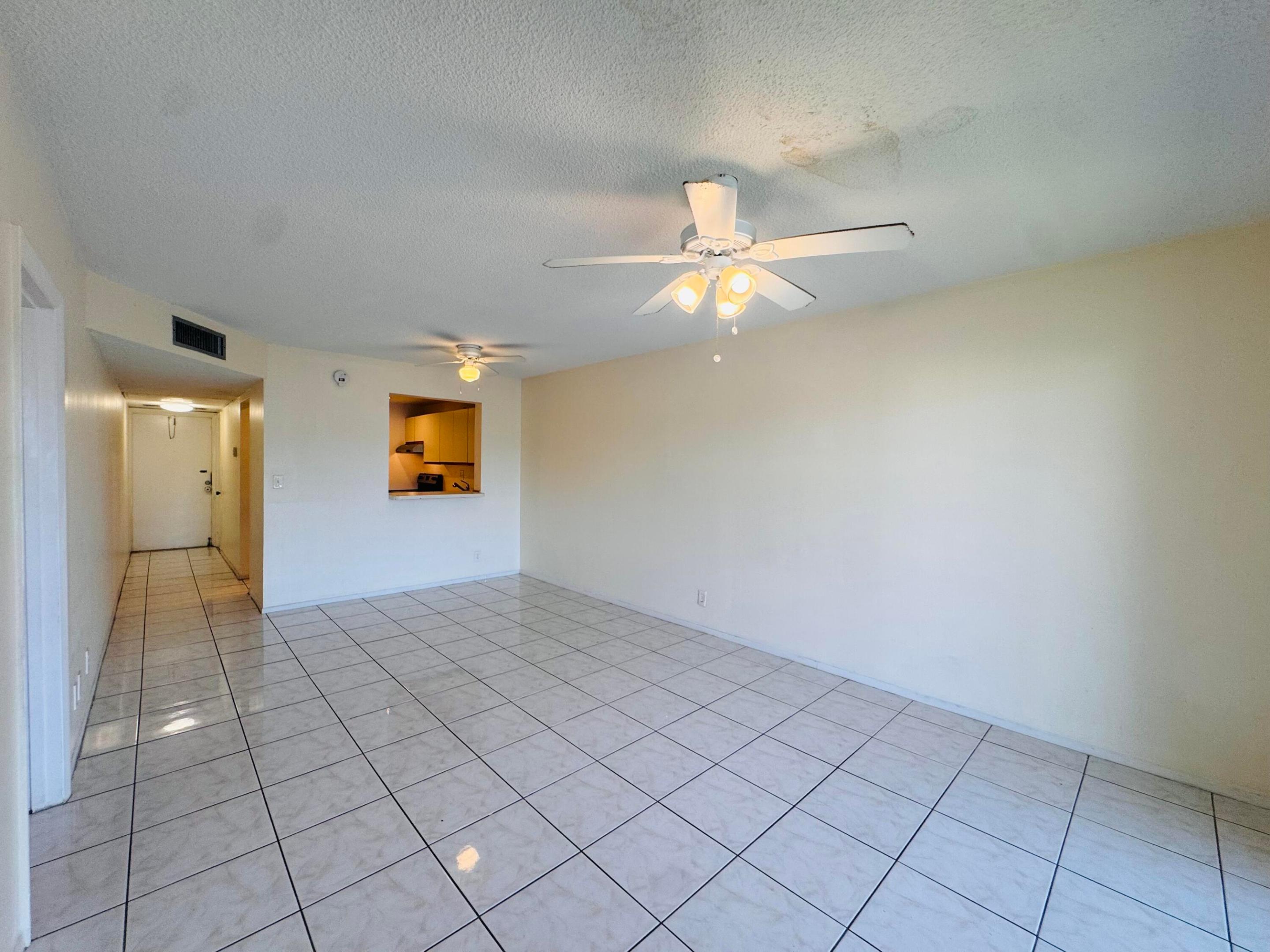 8025 S Colony Cir Circle 203 Property Photo 4