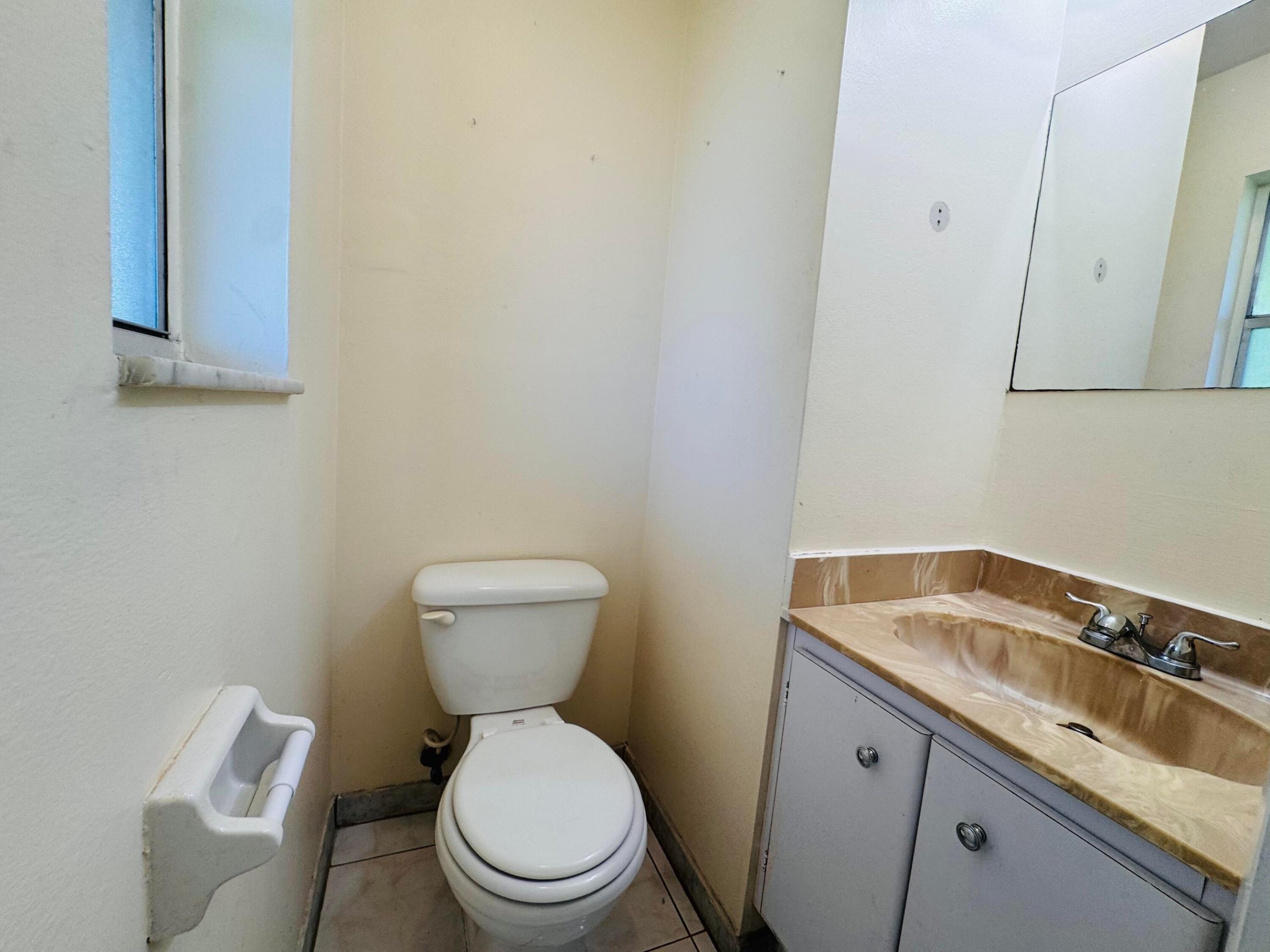 8025 S Colony Cir Circle 203 Property Photo 17