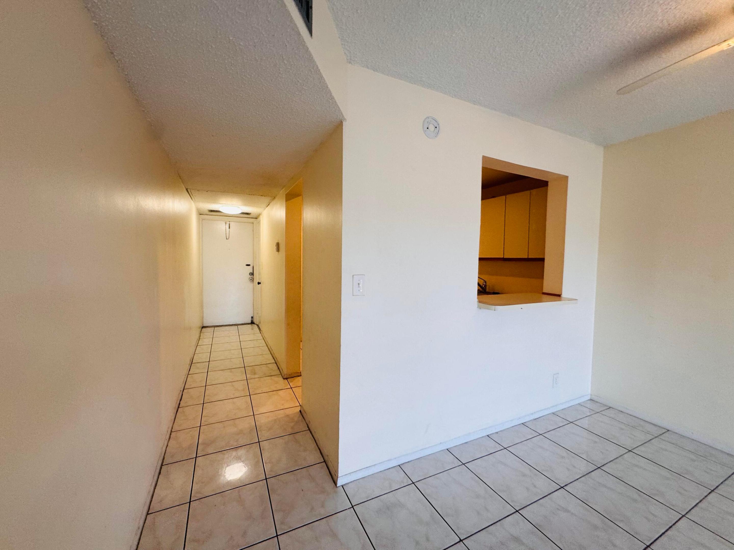 8025 S Colony Cir Circle 203 Property Photo 20