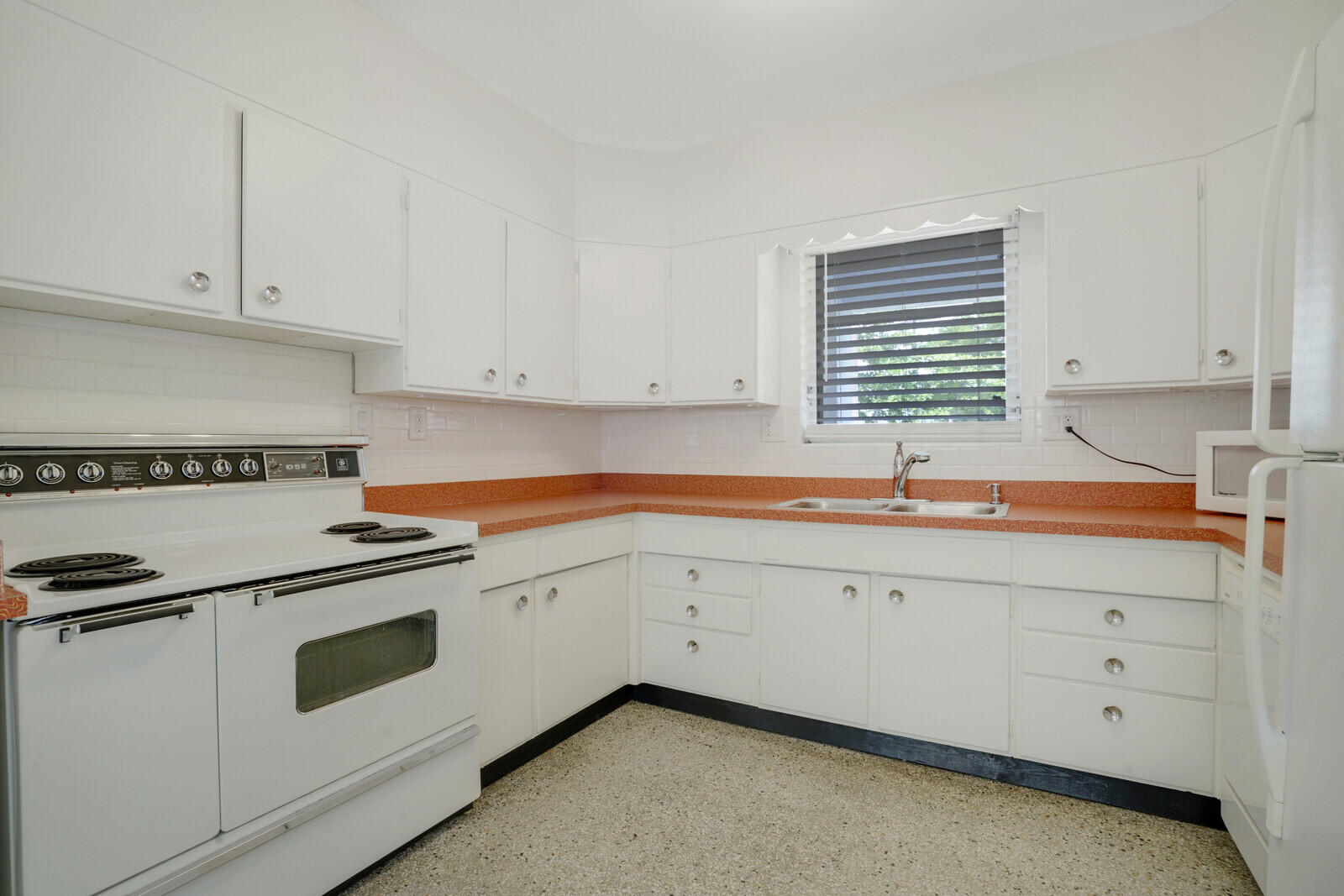 3410 Poinsettia Avenue Property Photo 7