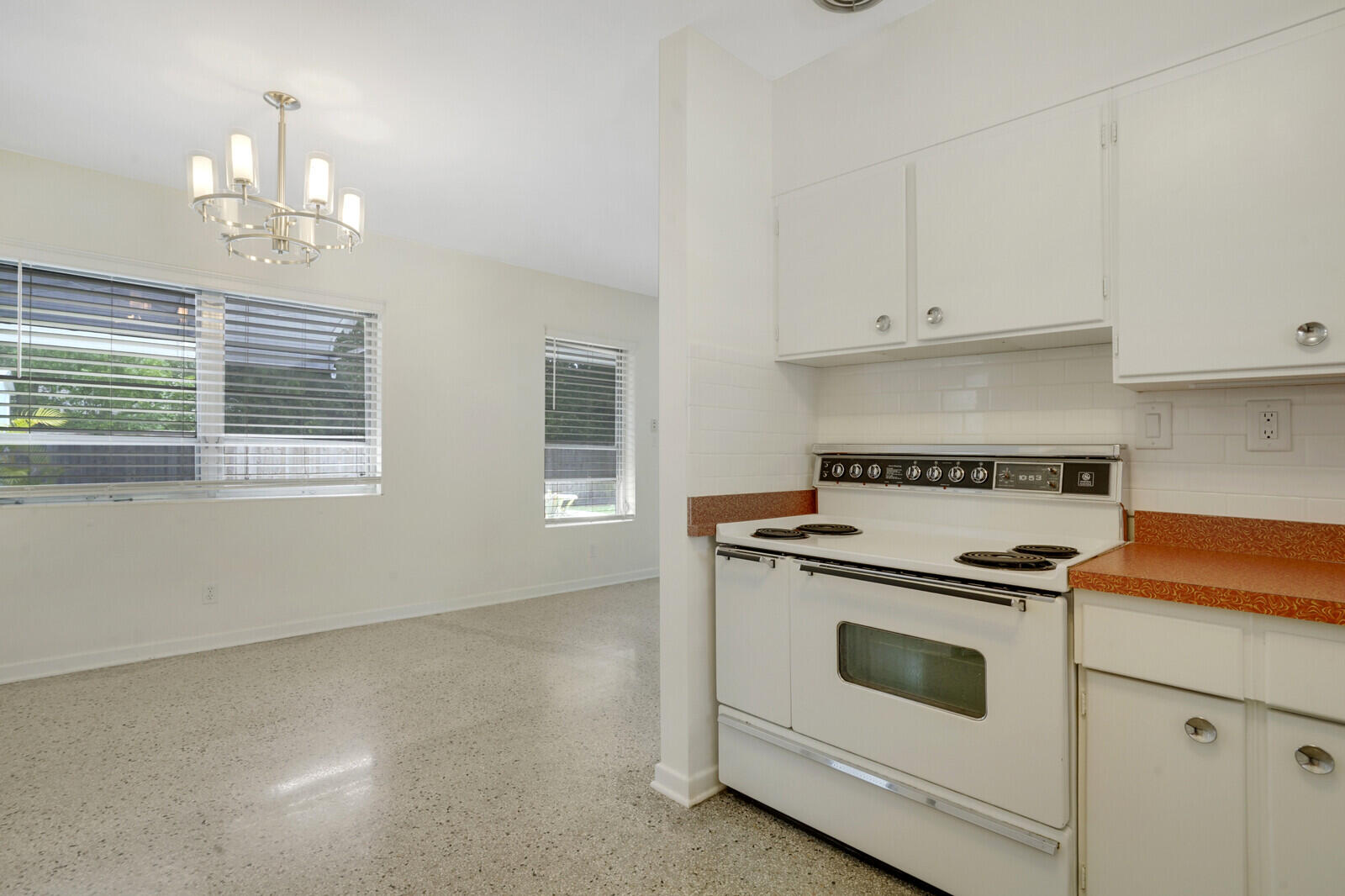 3410 Poinsettia Avenue Property Photo 9