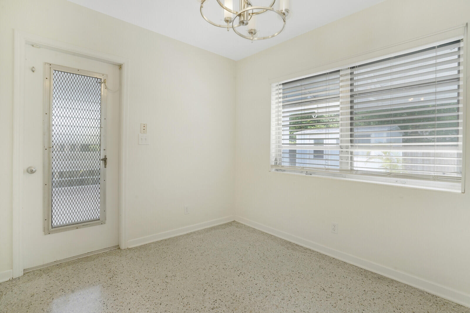 3410 Poinsettia Avenue Property Photo 11