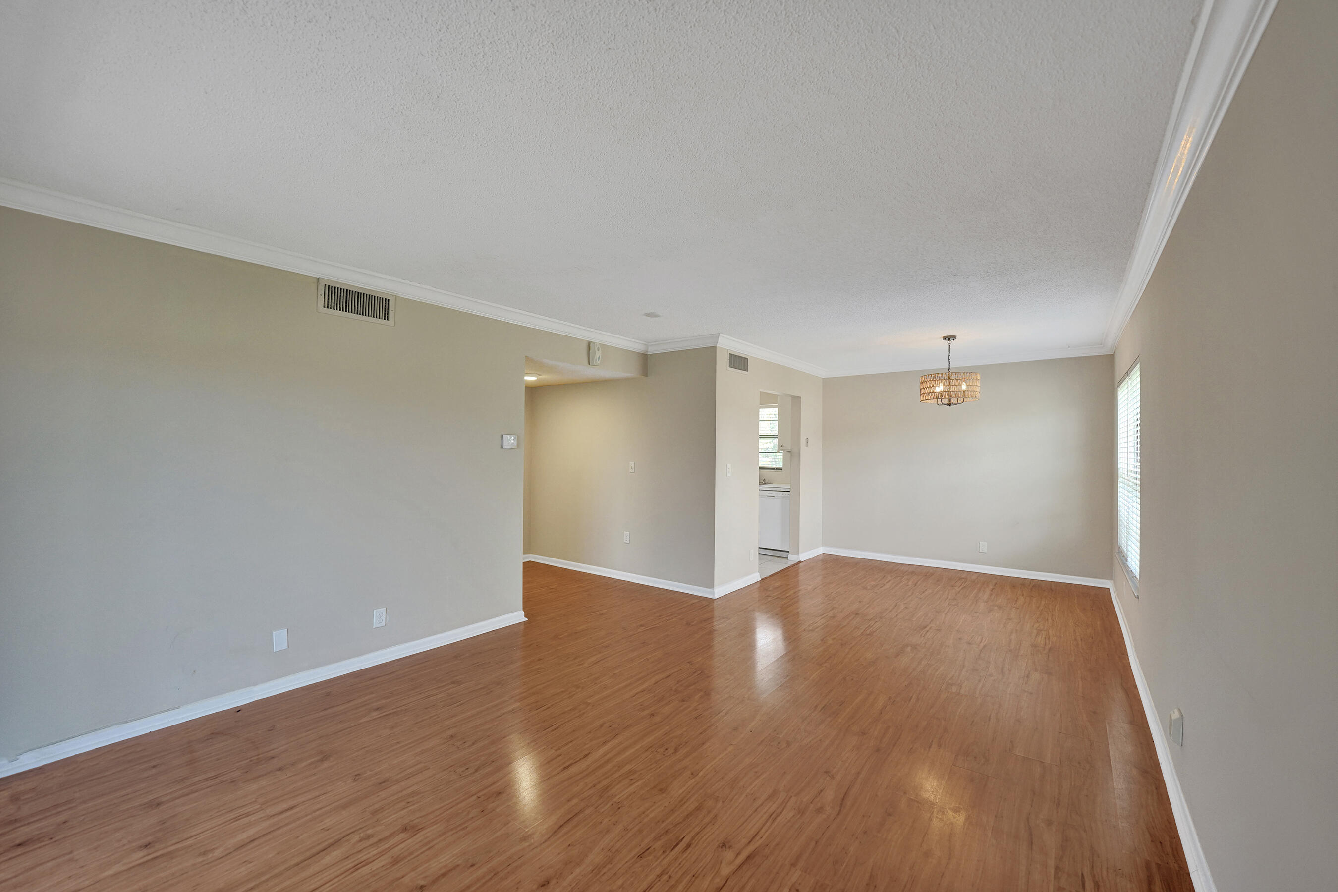 200 Jacaranda Country Club Drive 1b Property Photo 4