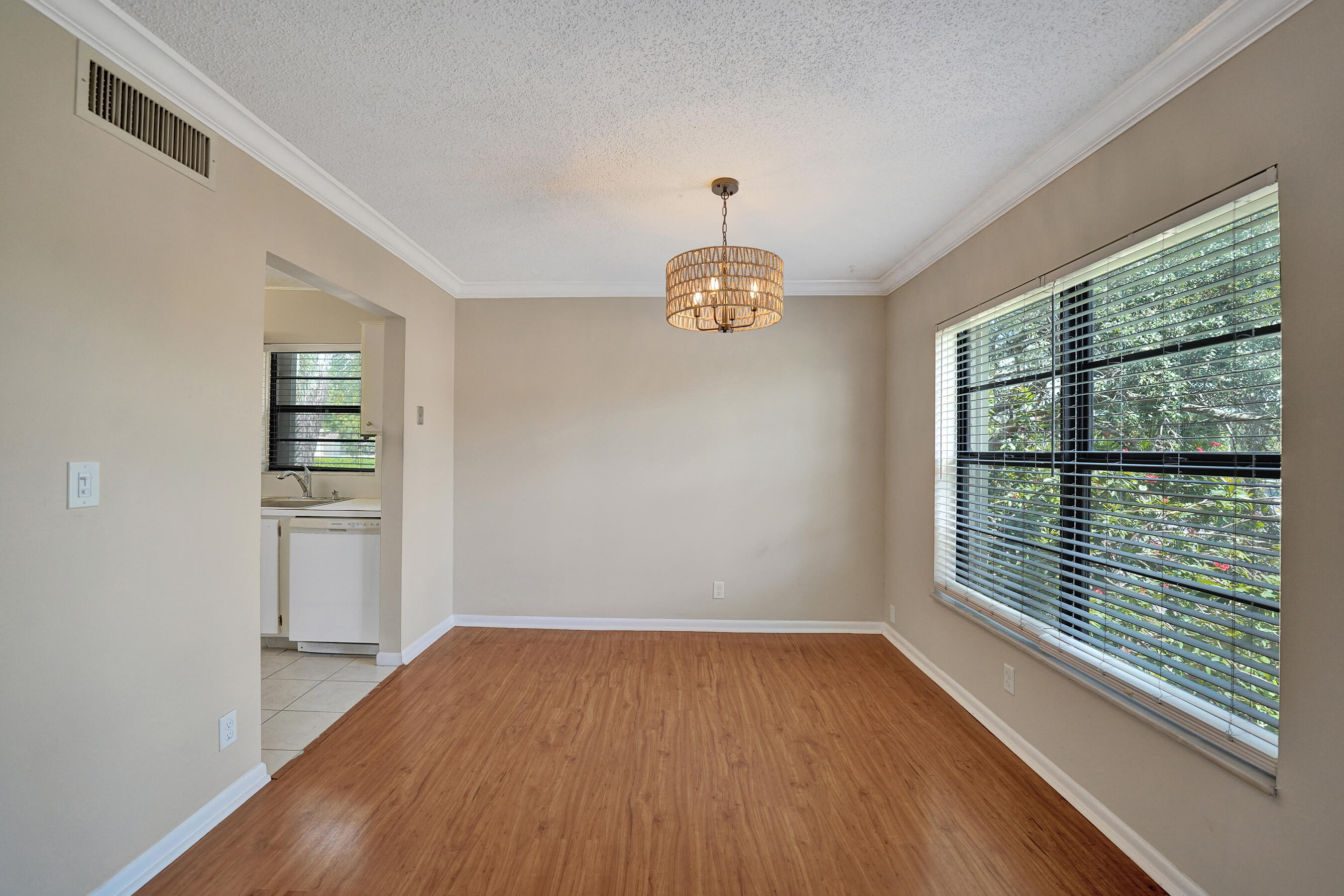 200 Jacaranda Country Club Drive 1b Property Photo 5