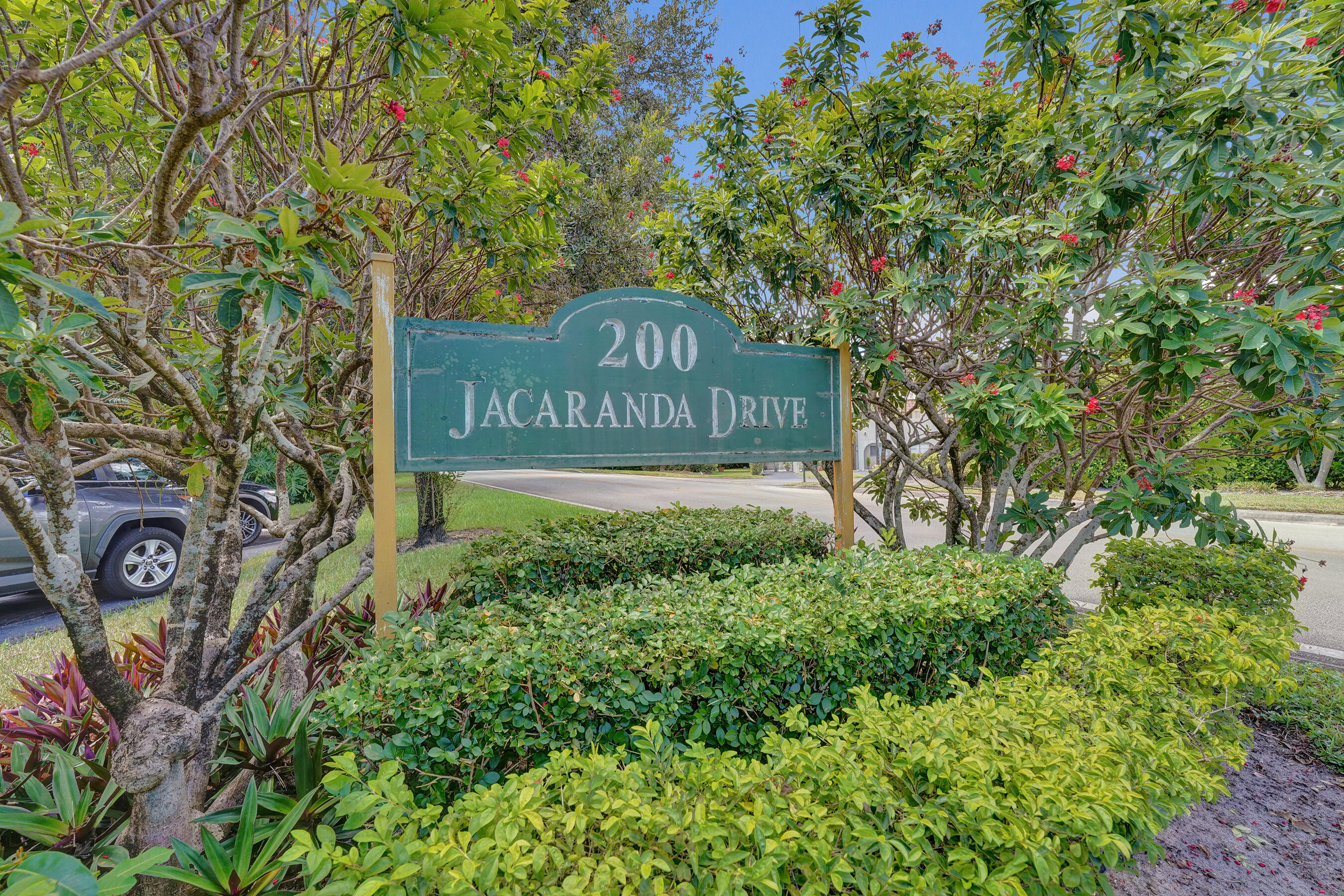200 Jacaranda Country Club Drive 1b Property Photo 15