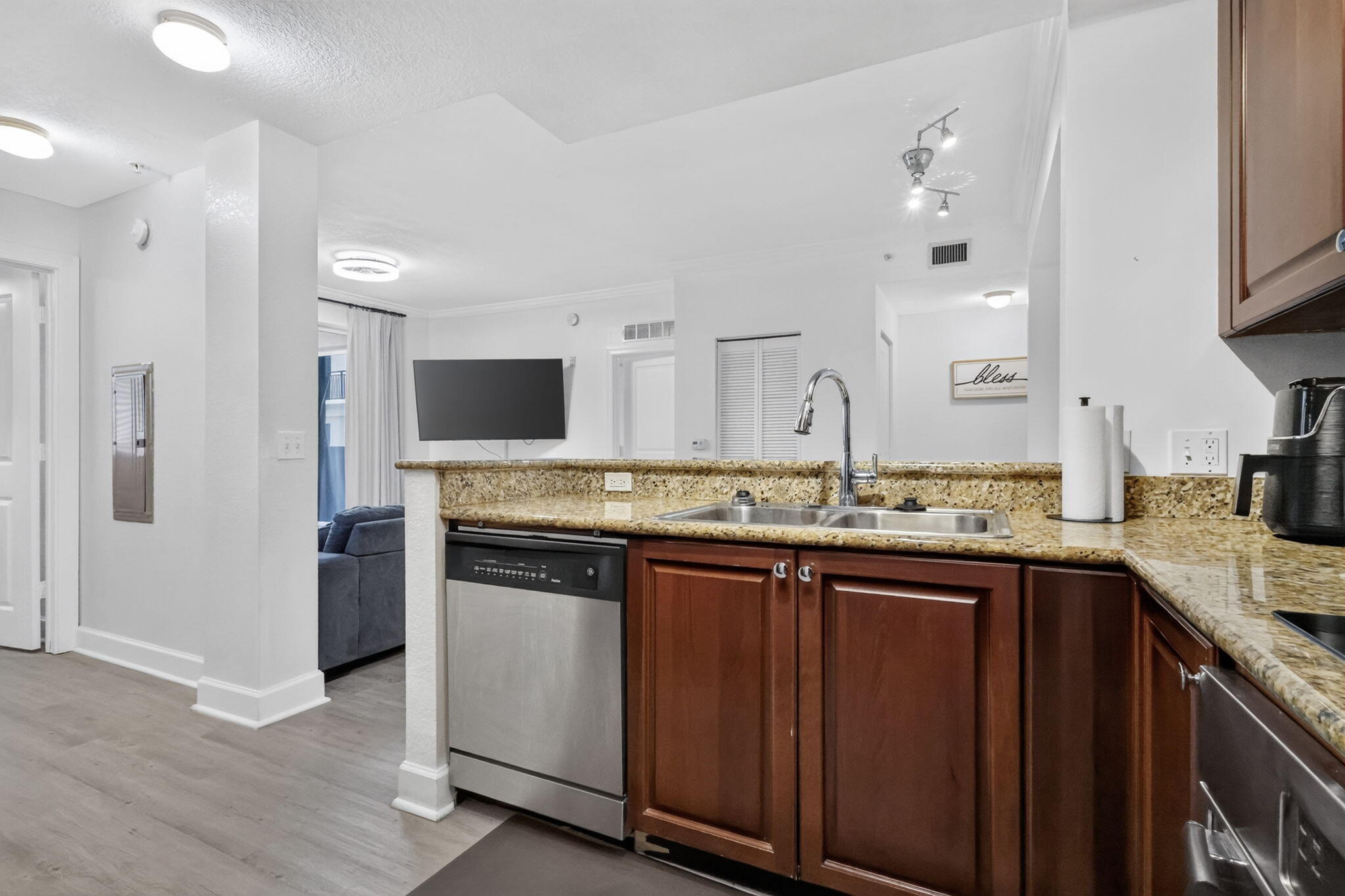 1660 Renaissance Commons Boulevard 2424 Property Photo 17