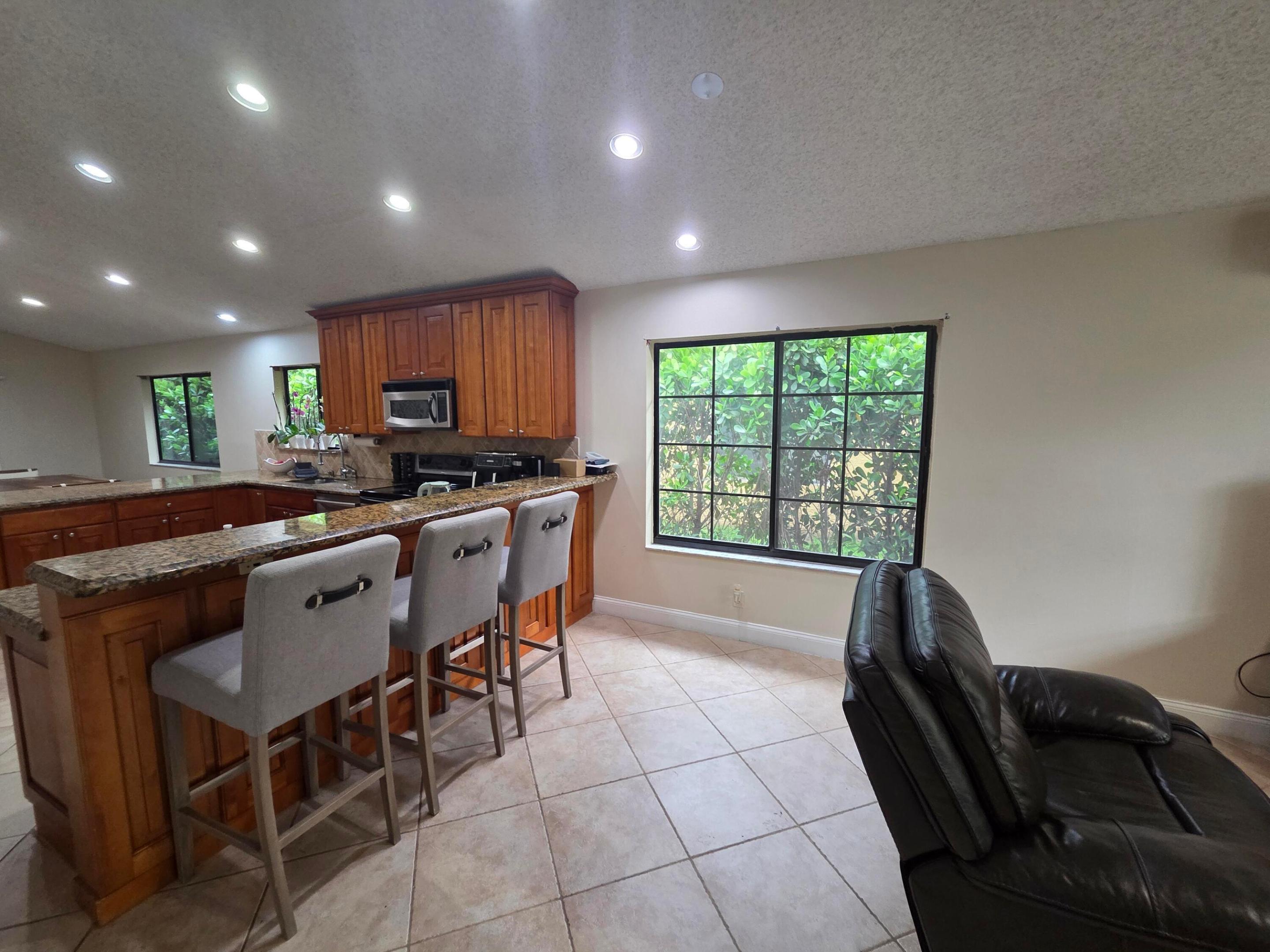 4170 Nw 6th Street Property Photo 5