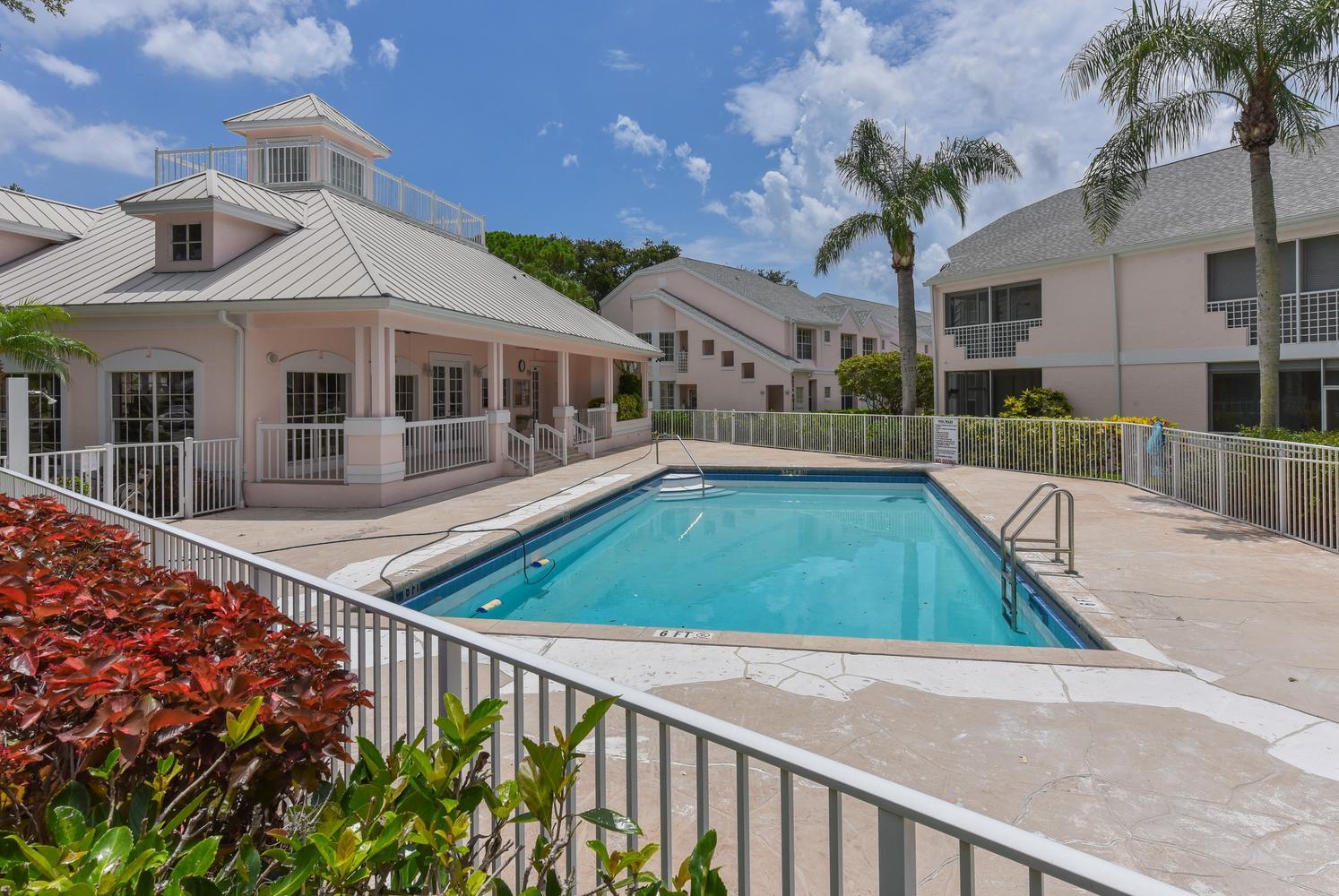 201 Muirfield Court 201e