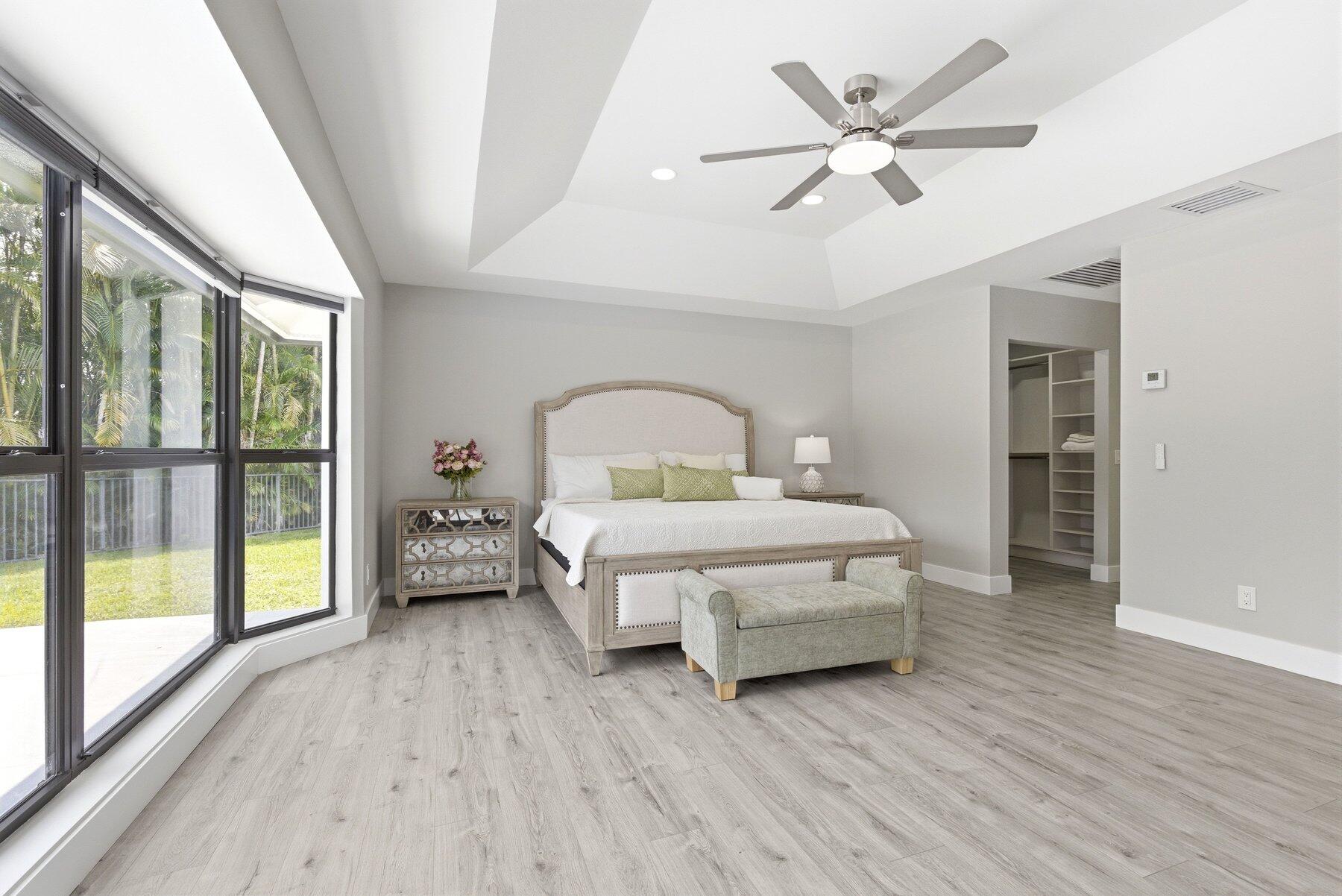 15555 De Havilland Court Property Photo 20