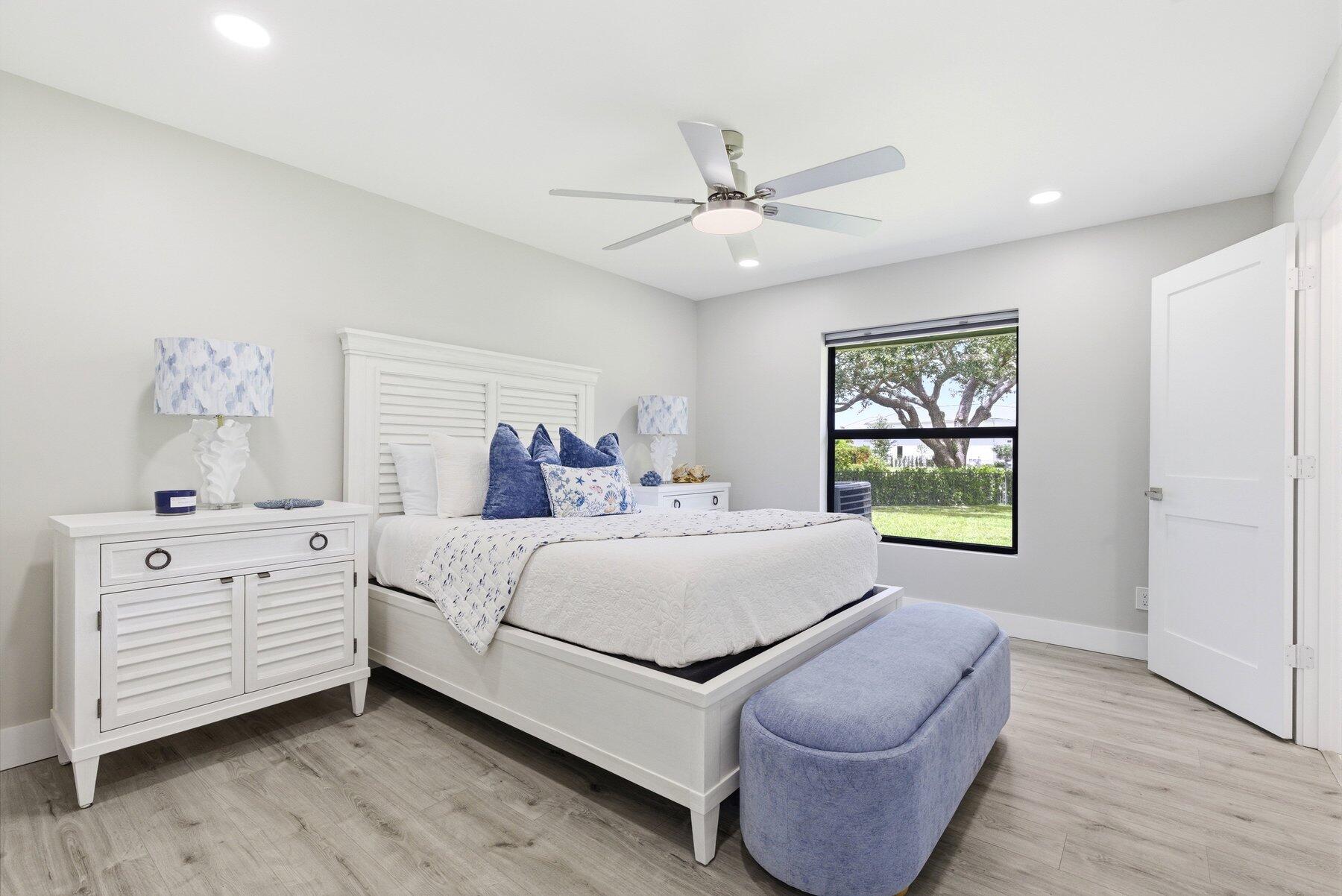 15555 De Havilland Court Property Photo 28