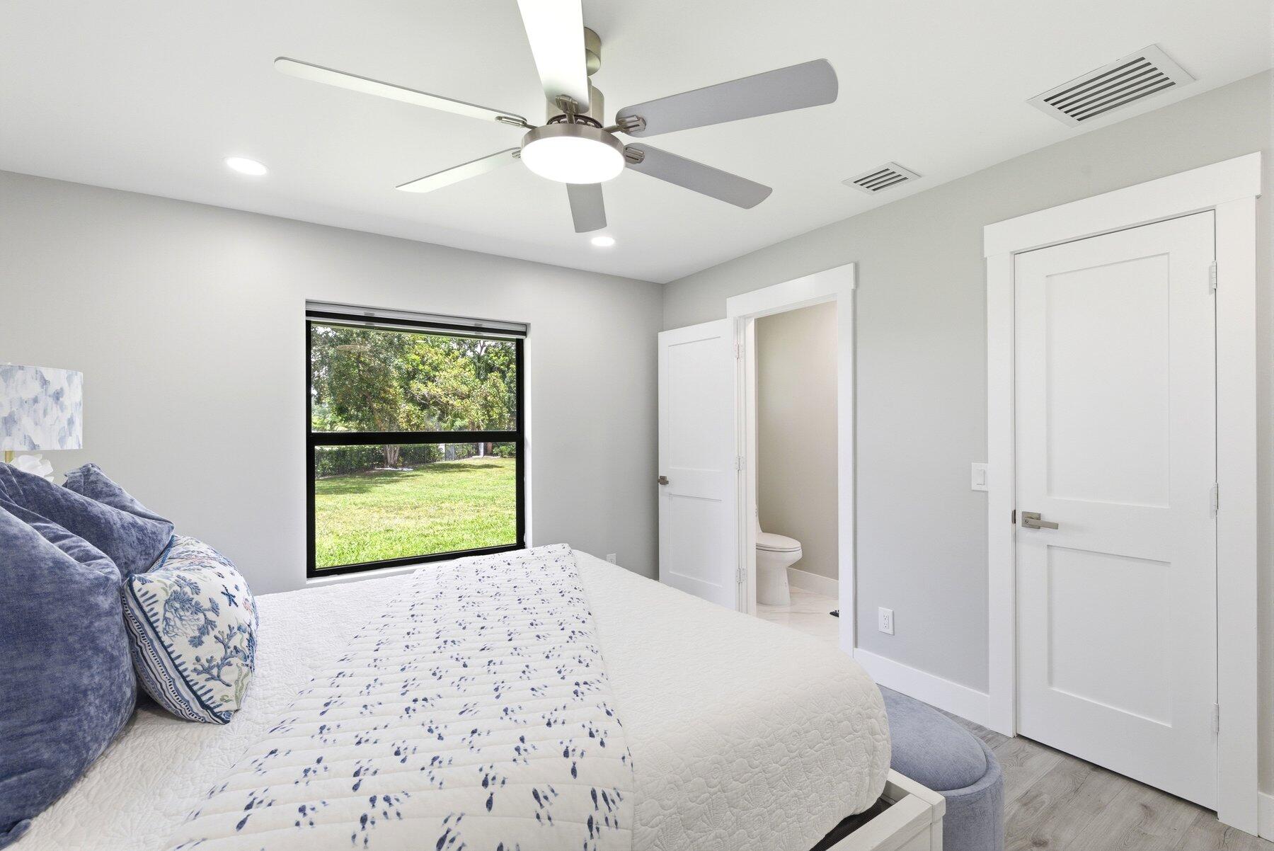 15555 De Havilland Court Property Photo 30
