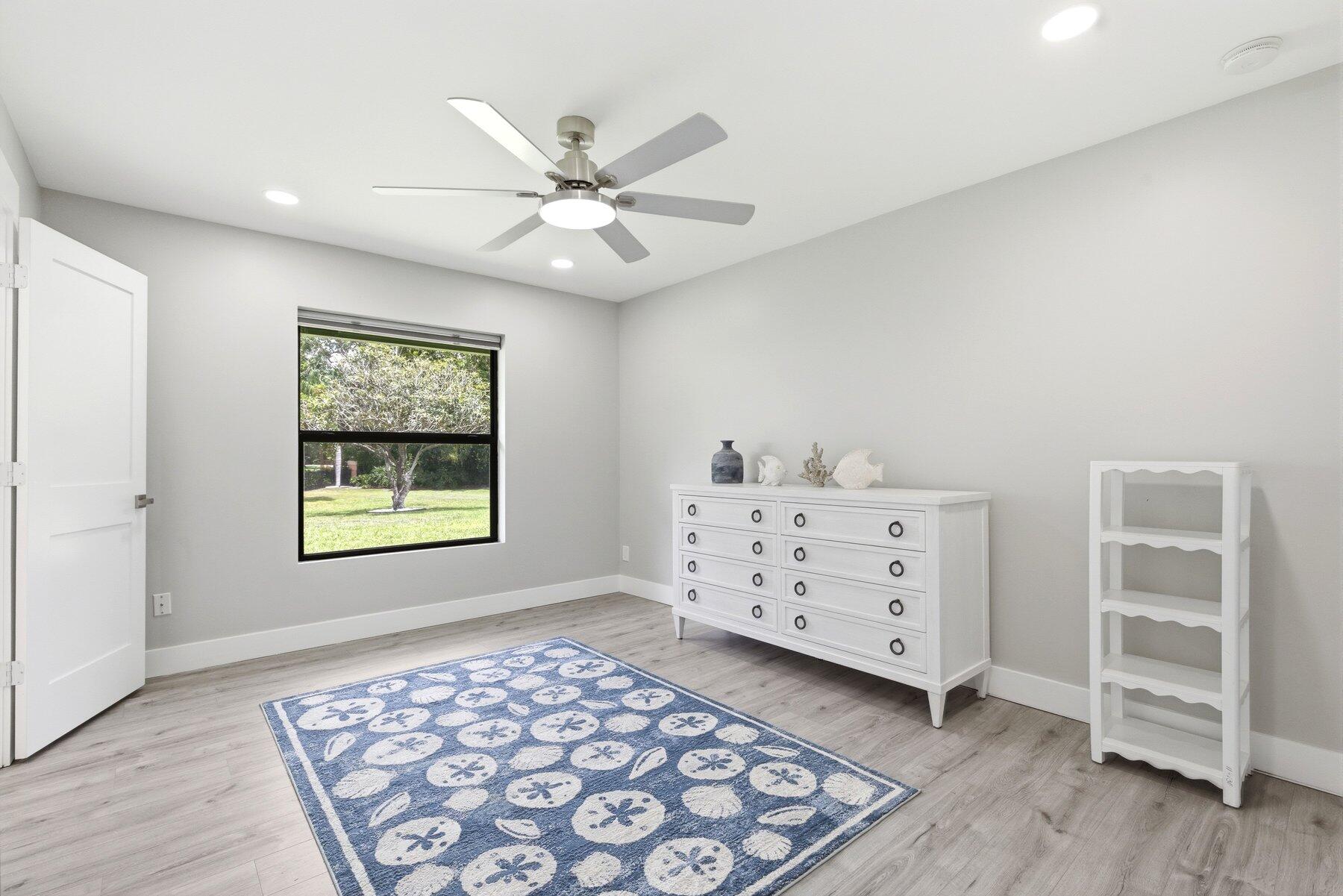 15555 De Havilland Court Property Photo 33