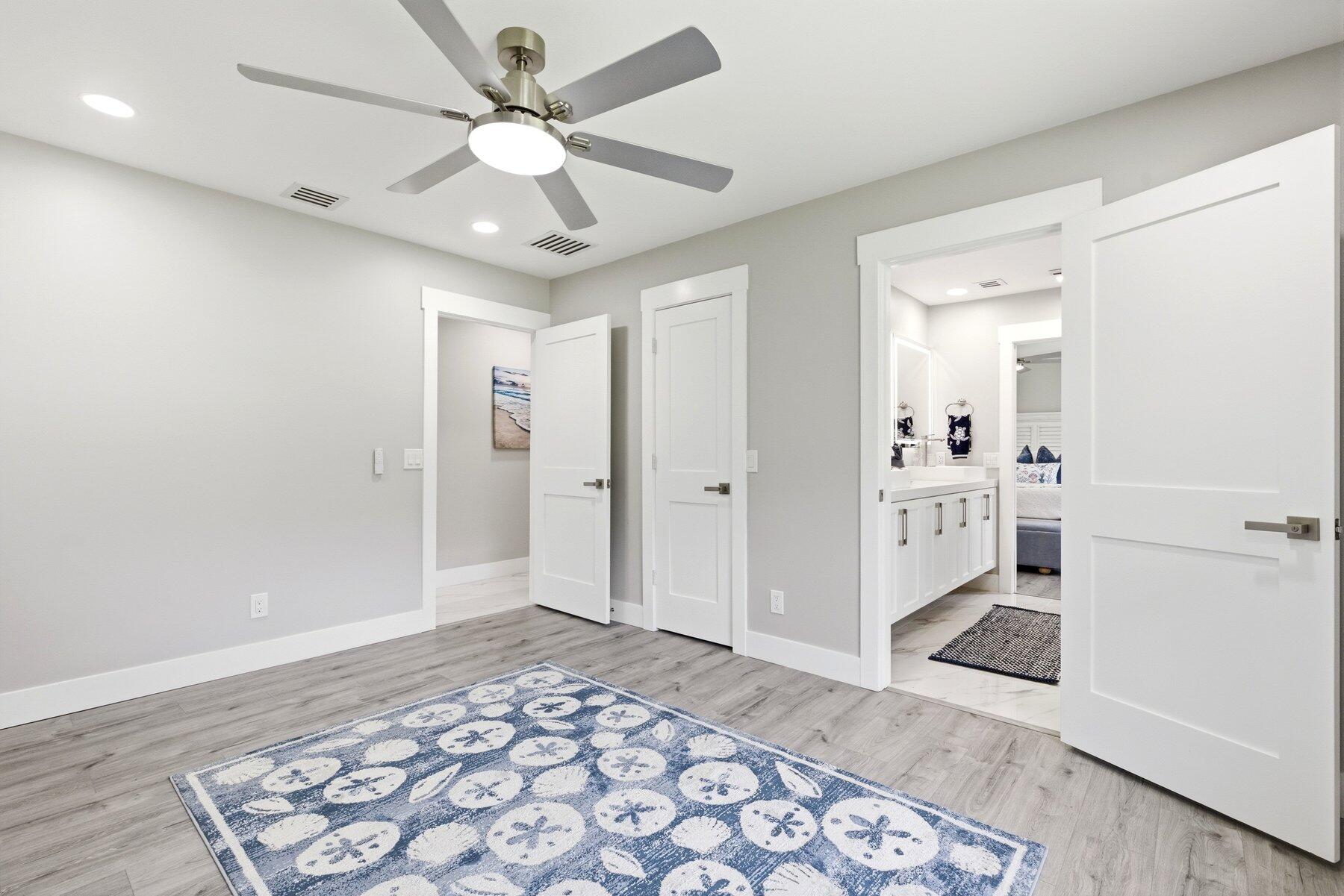 15555 De Havilland Court Property Photo 34
