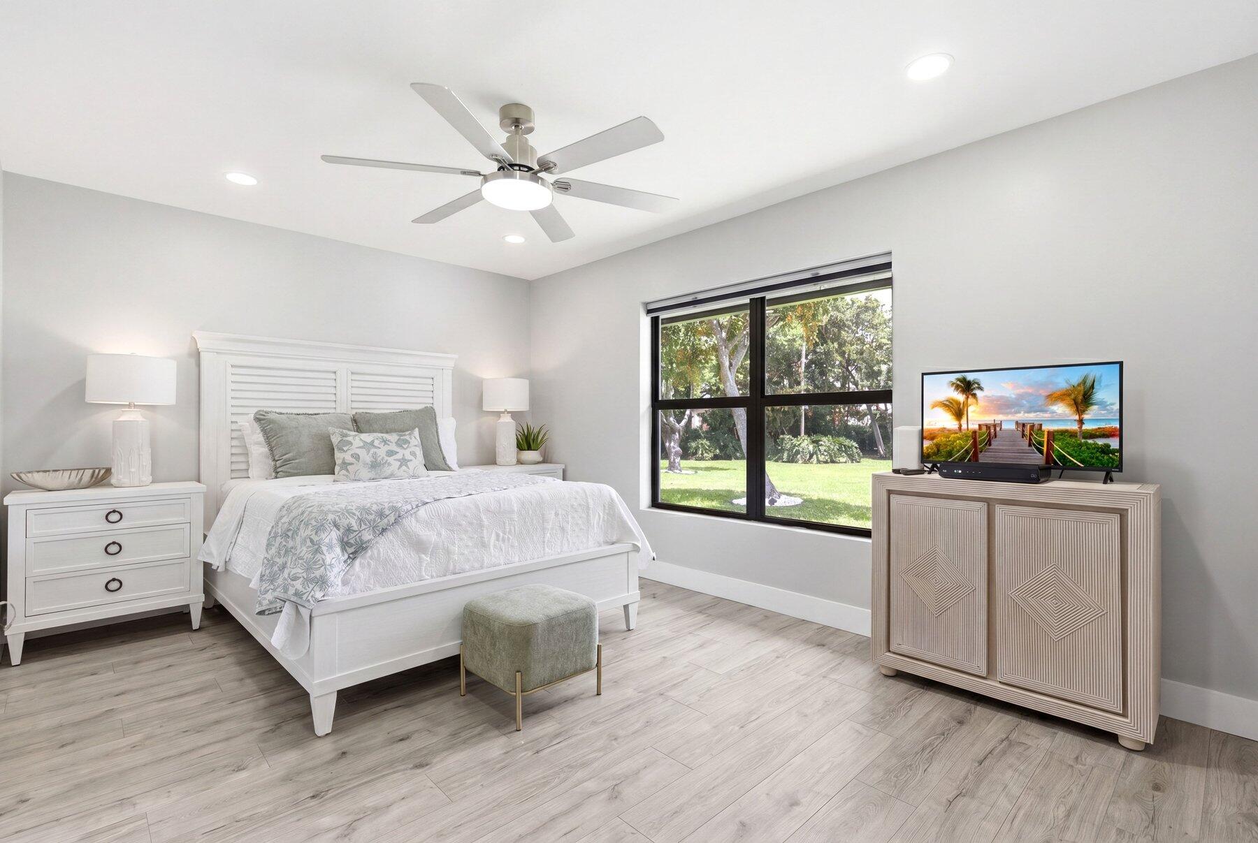 15555 De Havilland Court Property Photo 35
