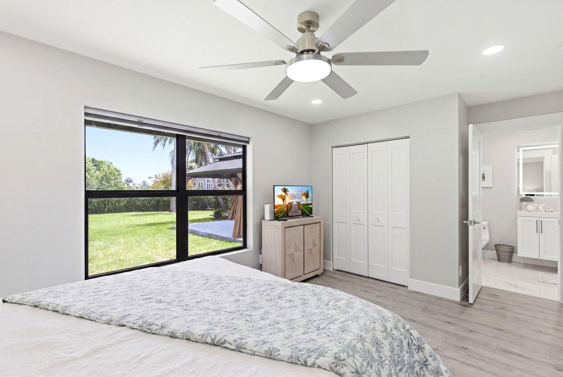 15555 De Havilland Court Property Photo 36