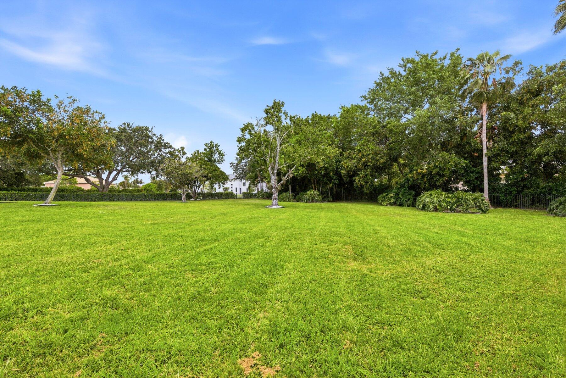 15555 De Havilland Court Property Photo 47