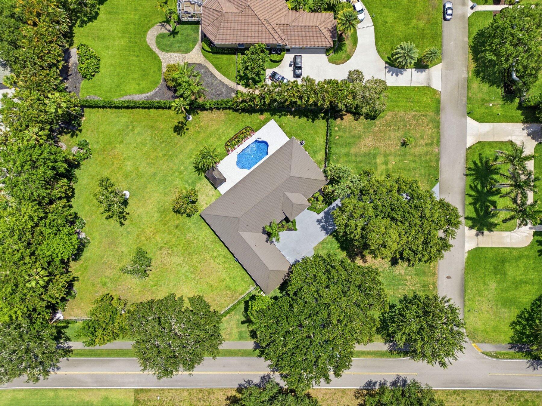 15555 De Havilland Court Property Photo 56