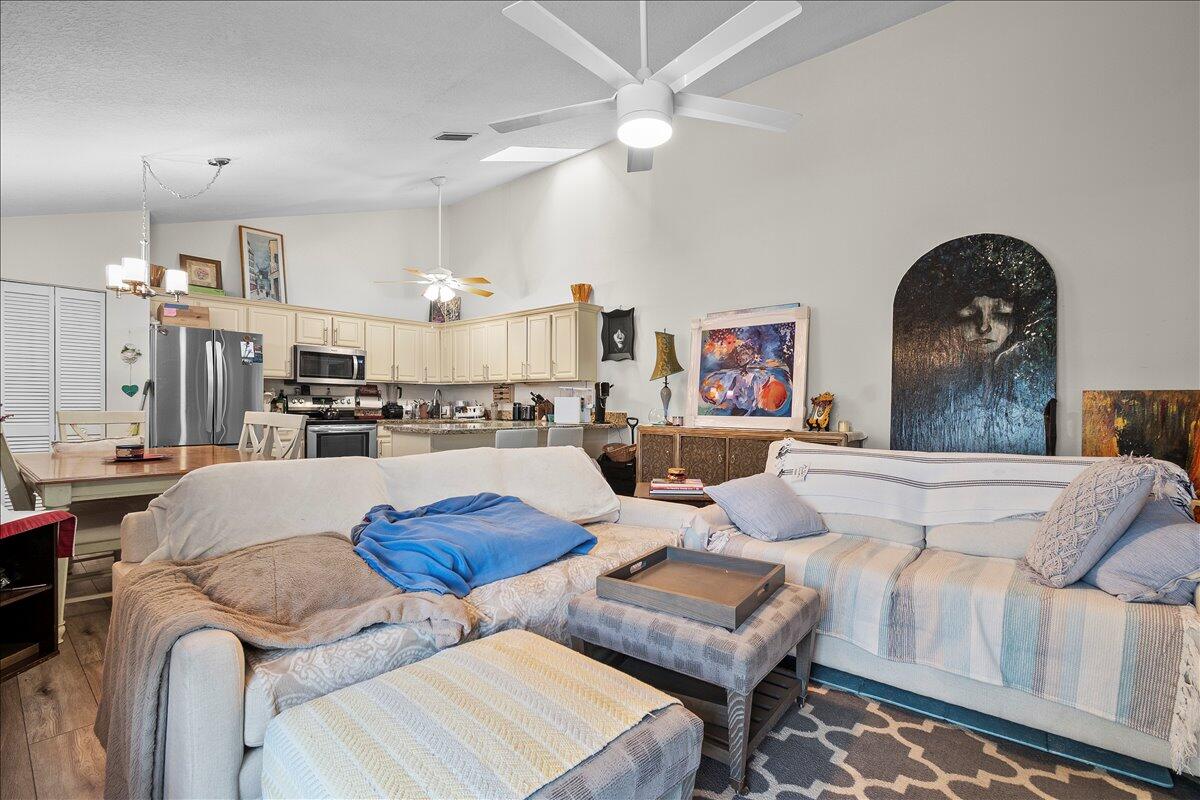 5715 Golden Eagle Circle Property Photo 14