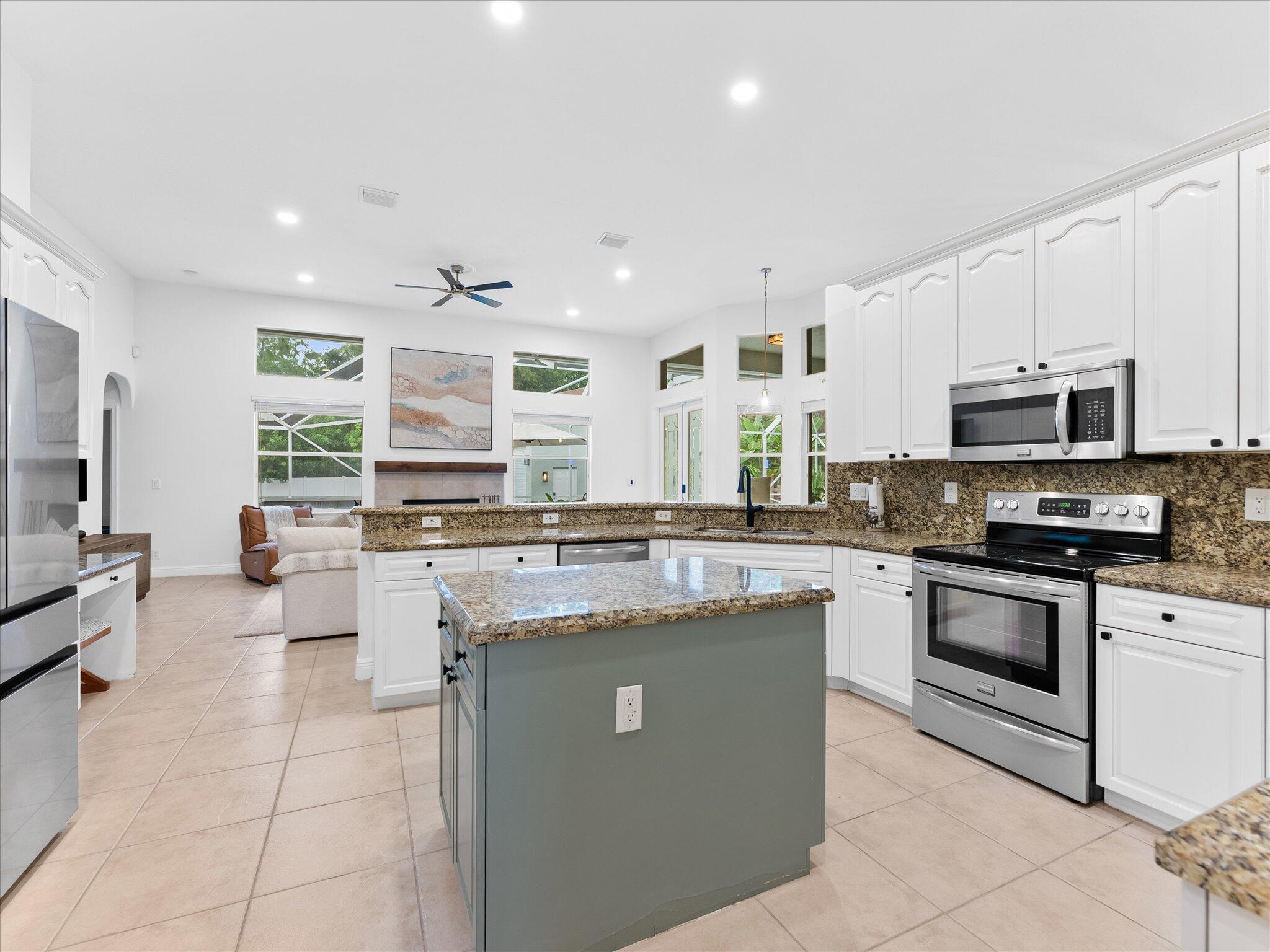 12975 N 169th Ct Court N Property Photo 18