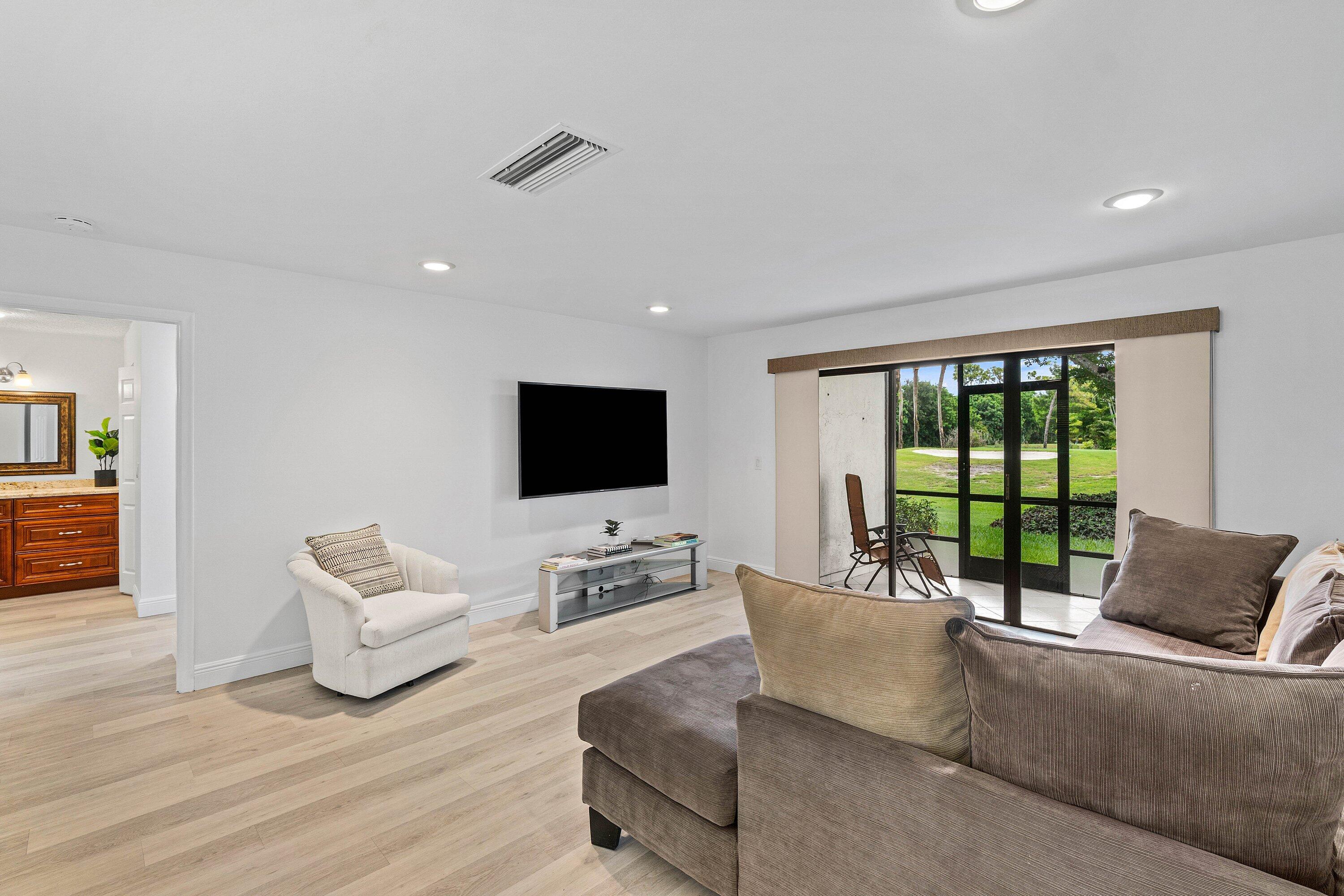 21506 Juego Circle 28e Property Photo 15